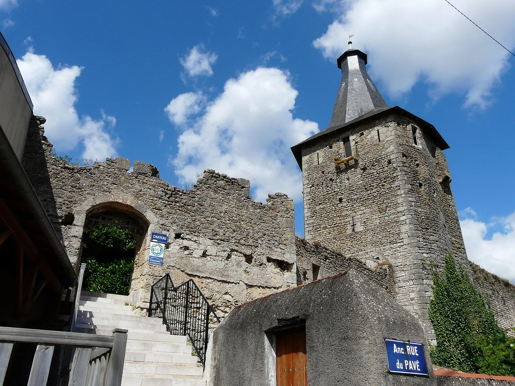 Château d'Airvault, Airvault – Deux-Sèvres