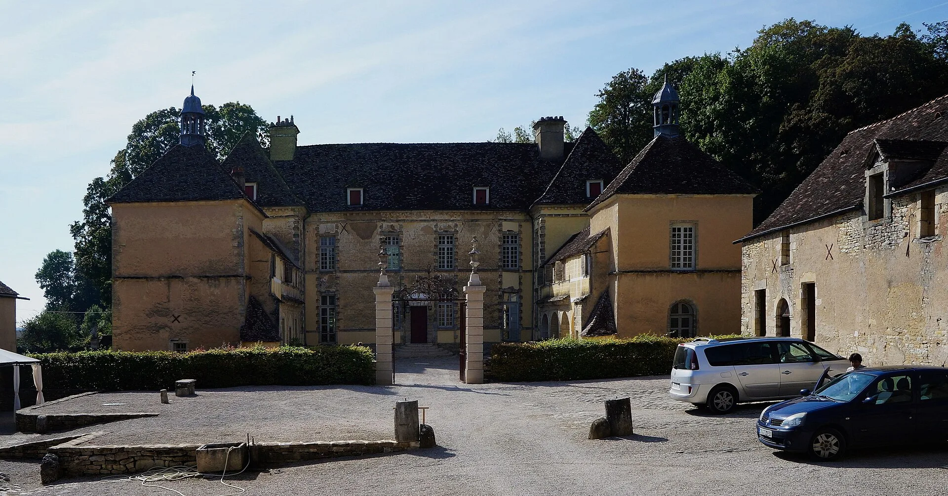 Château d'Entre-Deux-Monts