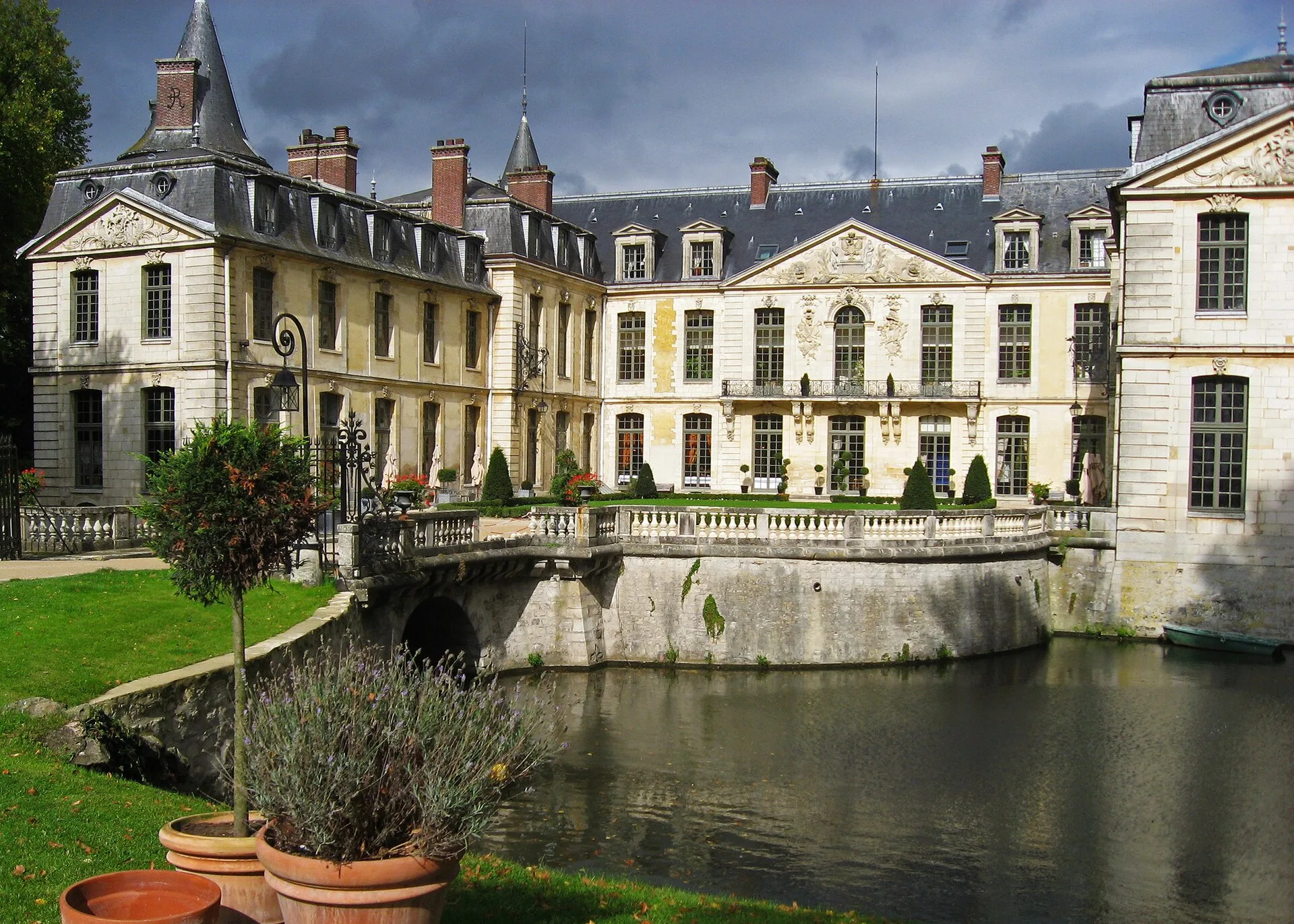 Château d'Ermenonville, Ermenonville – Oise