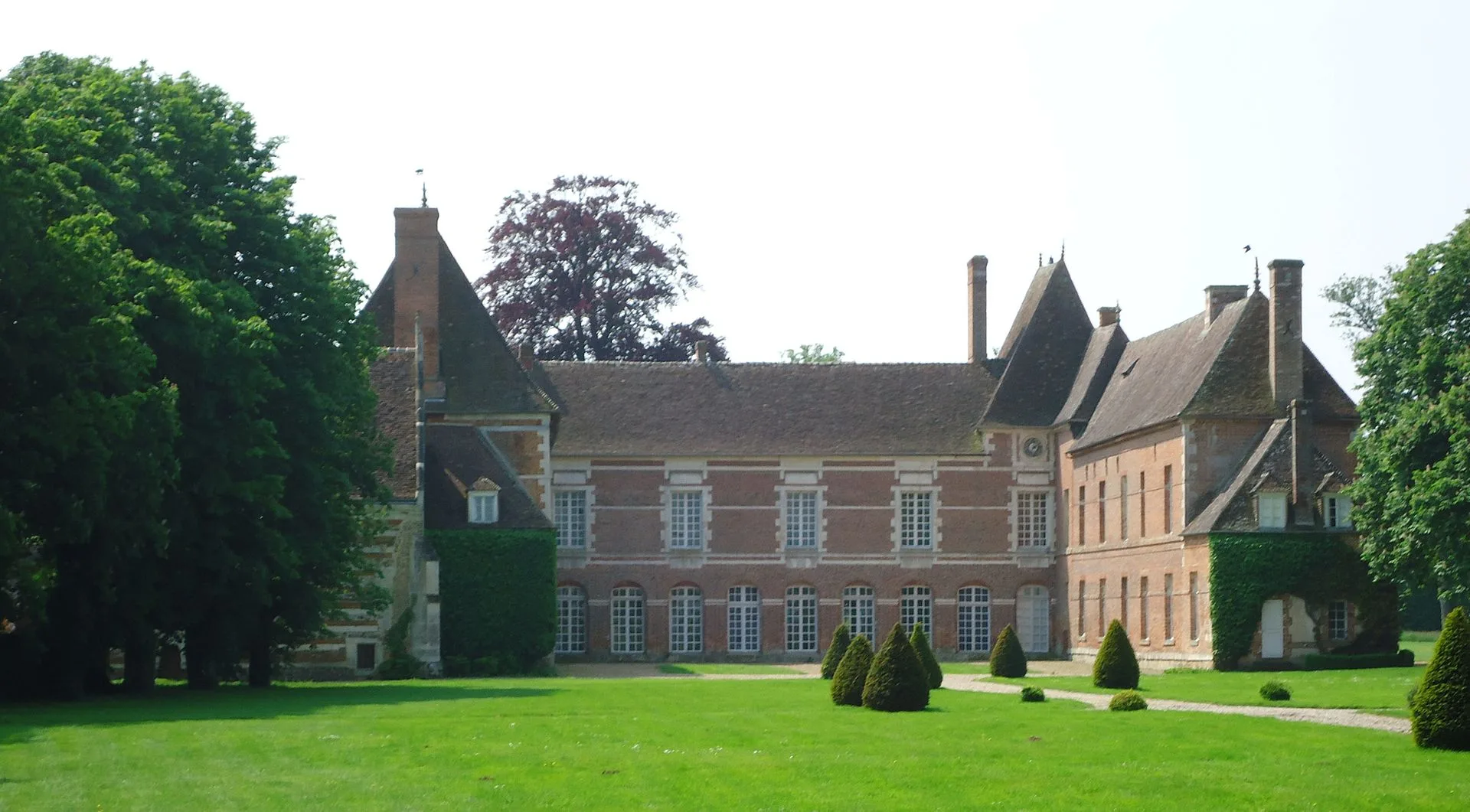 Château d'Hellenvilliers, Mesnils-sur-Iton – Eure