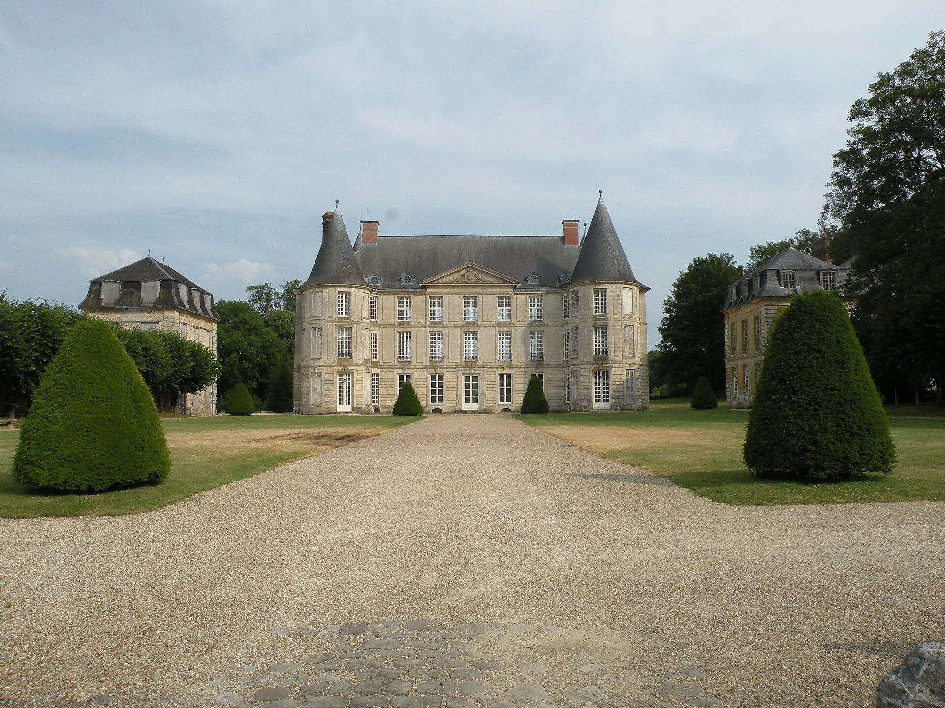 Château d'Hénonville, Hénonville – Oise