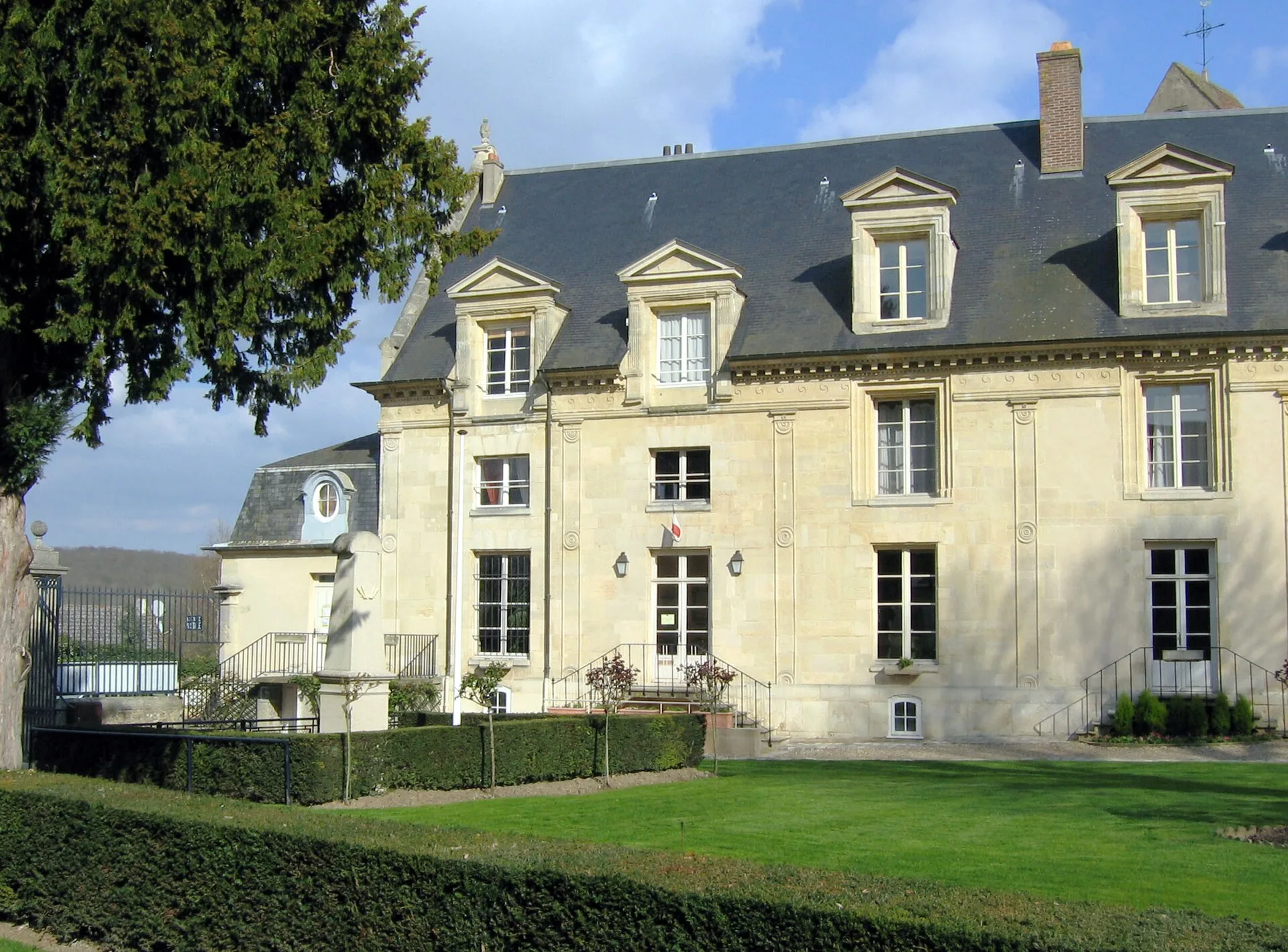 Château de Bazemont, Bazemont – Yvelines