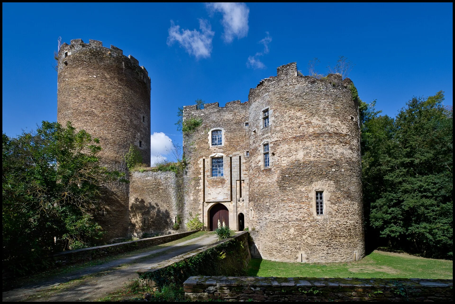 Château de châteaubrun, Cuzion – Indre