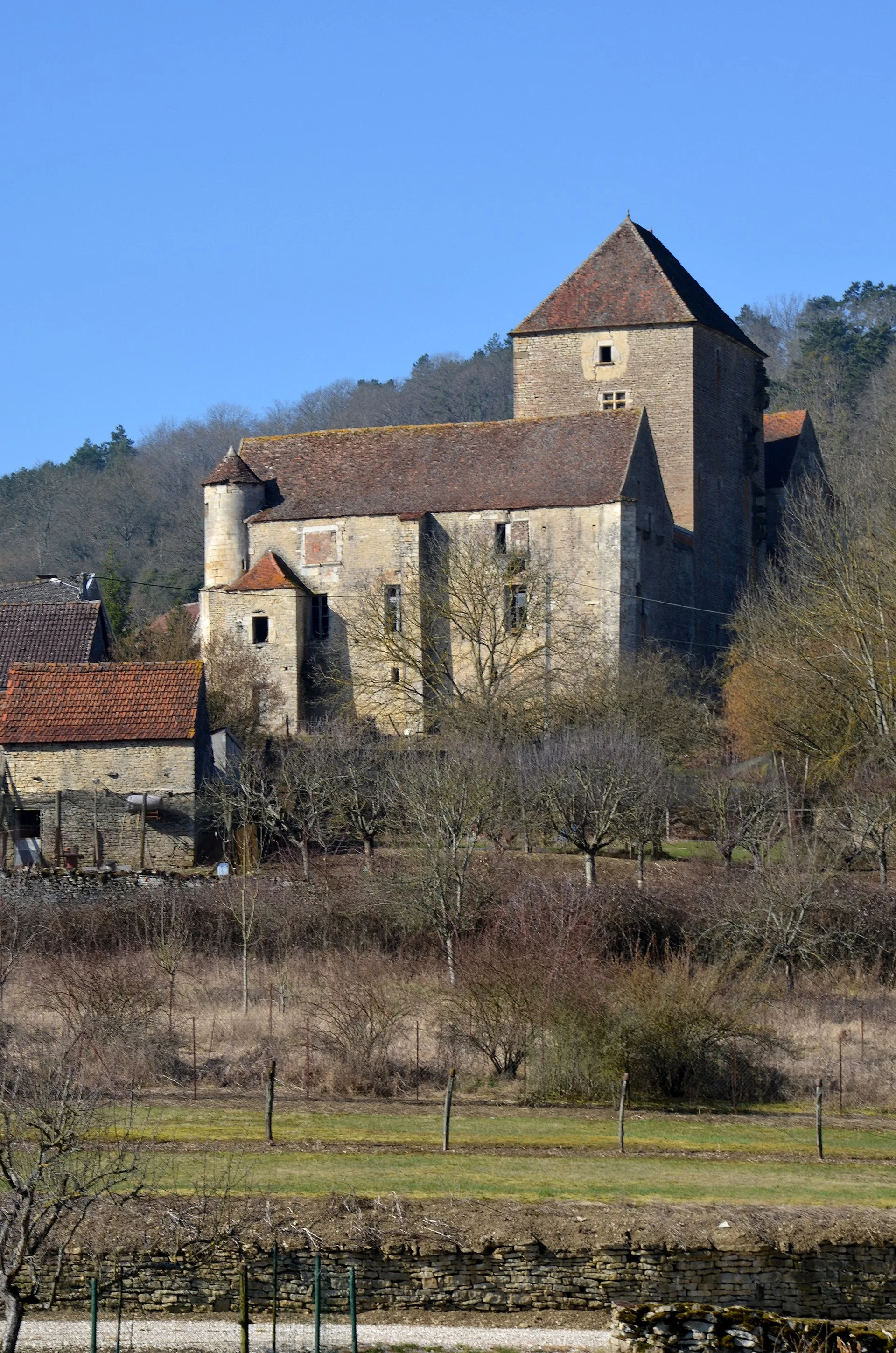 Château de Courcelles-lès-Montbard