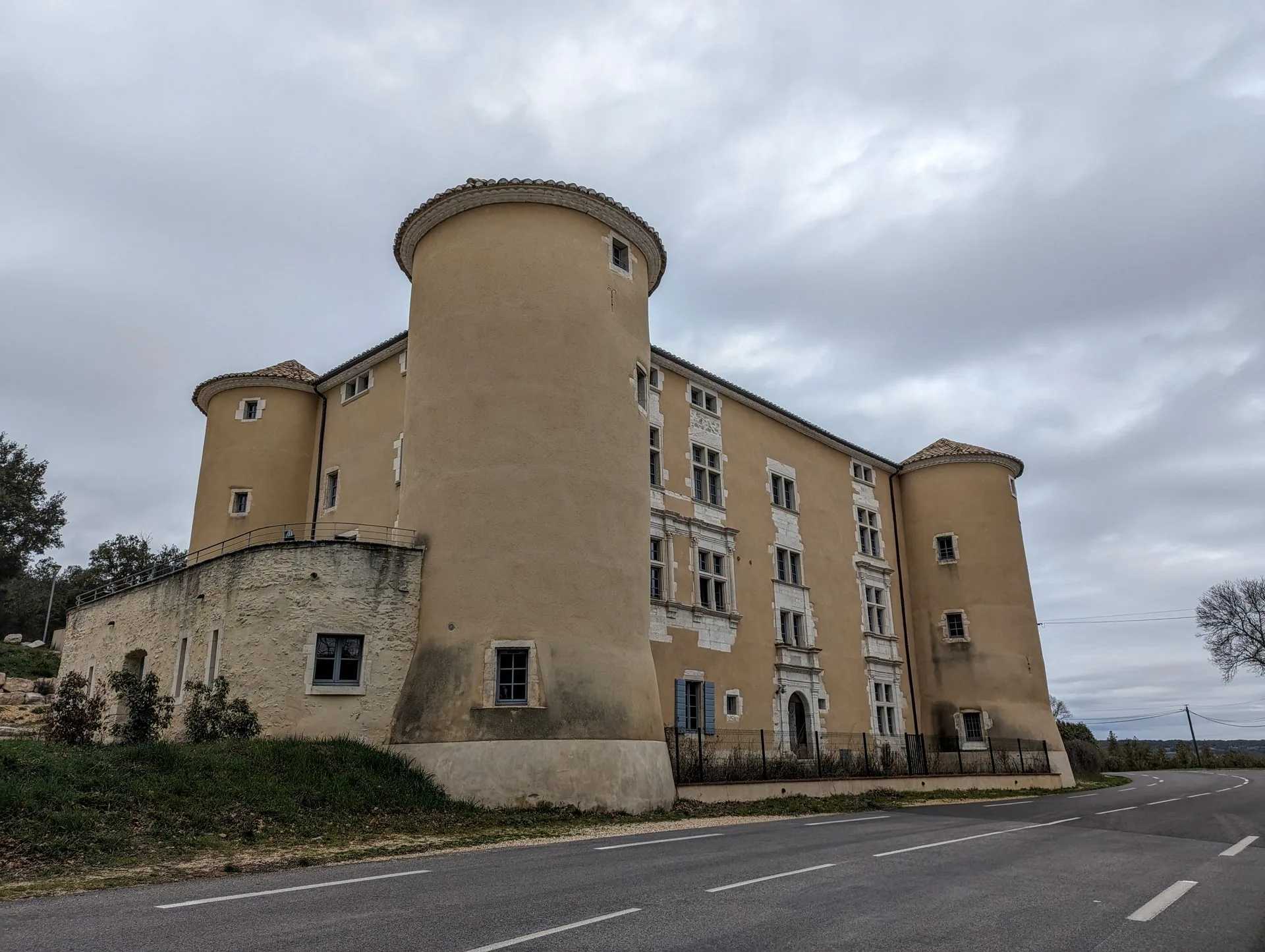 Château de Fan, Lussan – Gard