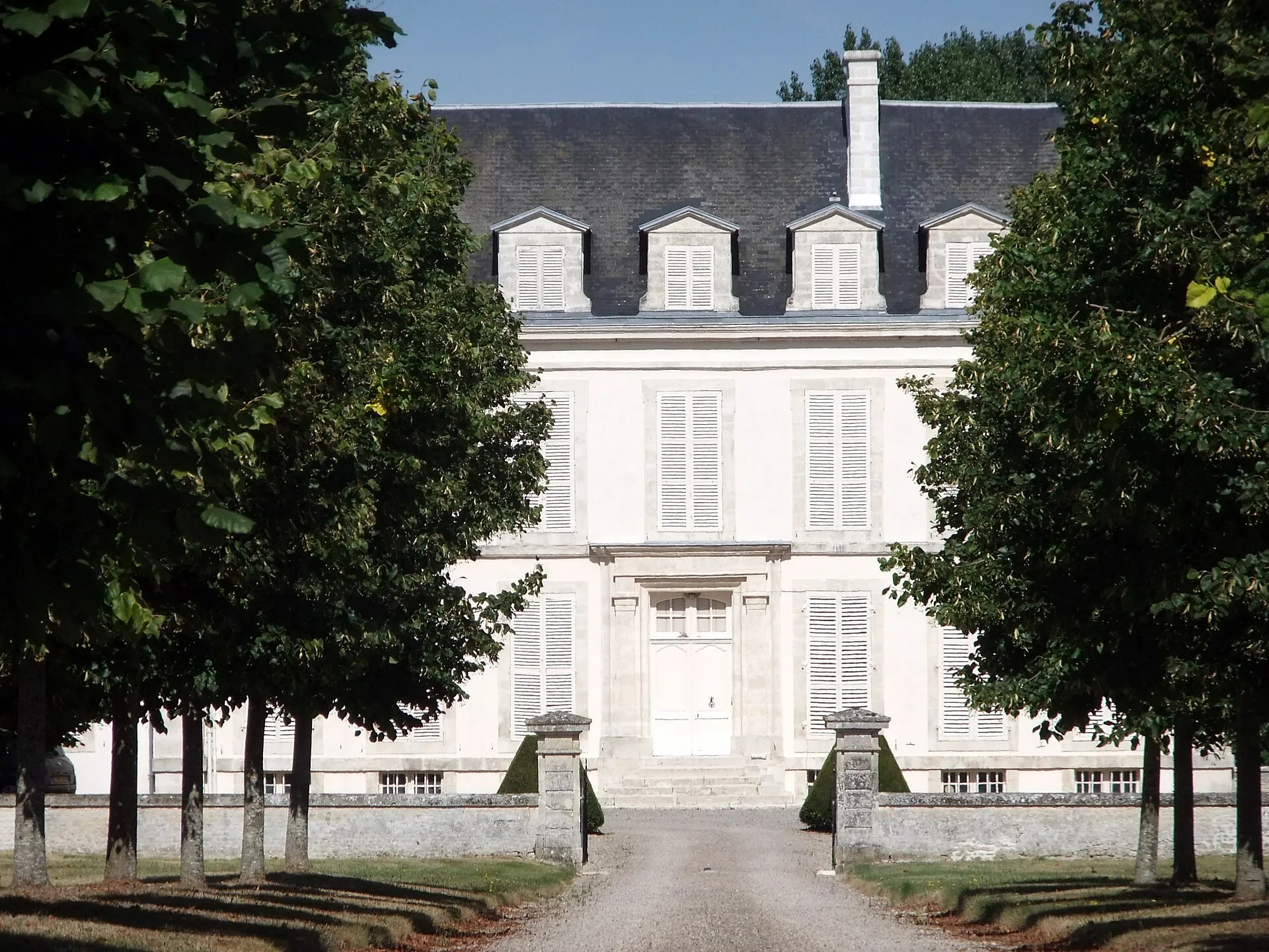 Château de Fontaine-les-Bassets, Fontaine-les-Bassets – Orne