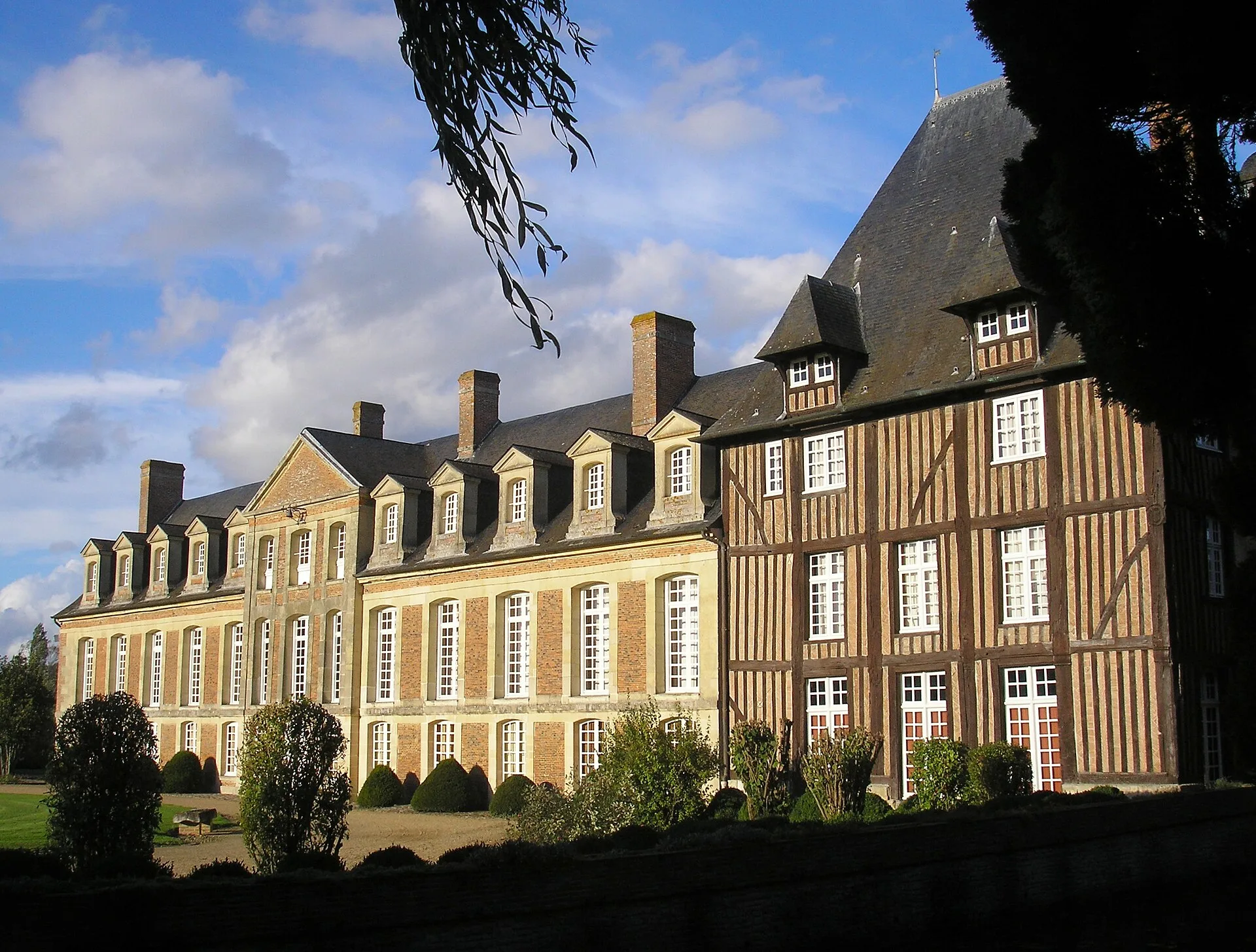 Château de Grandchamp-le-château