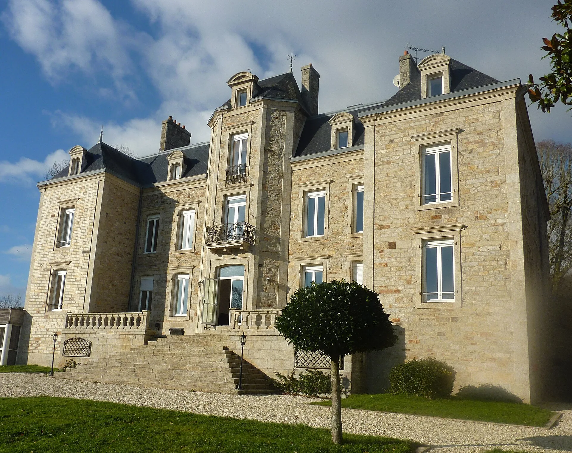 Château de Kerhuel, Plonéour-Lanvern – Finistère