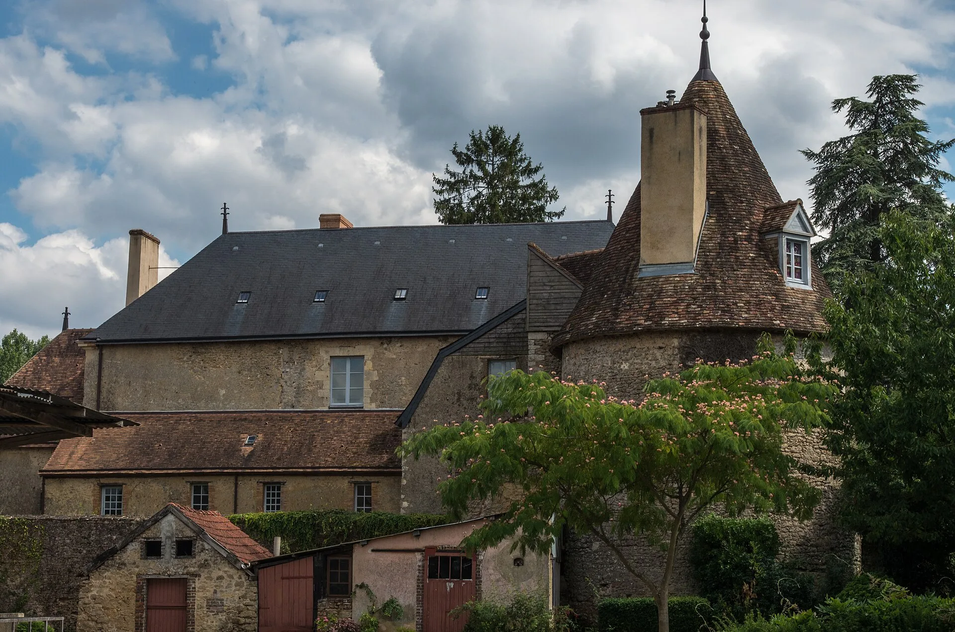 Château de Lassay, Saint-Michel-de-Chavaignes – Sarthe