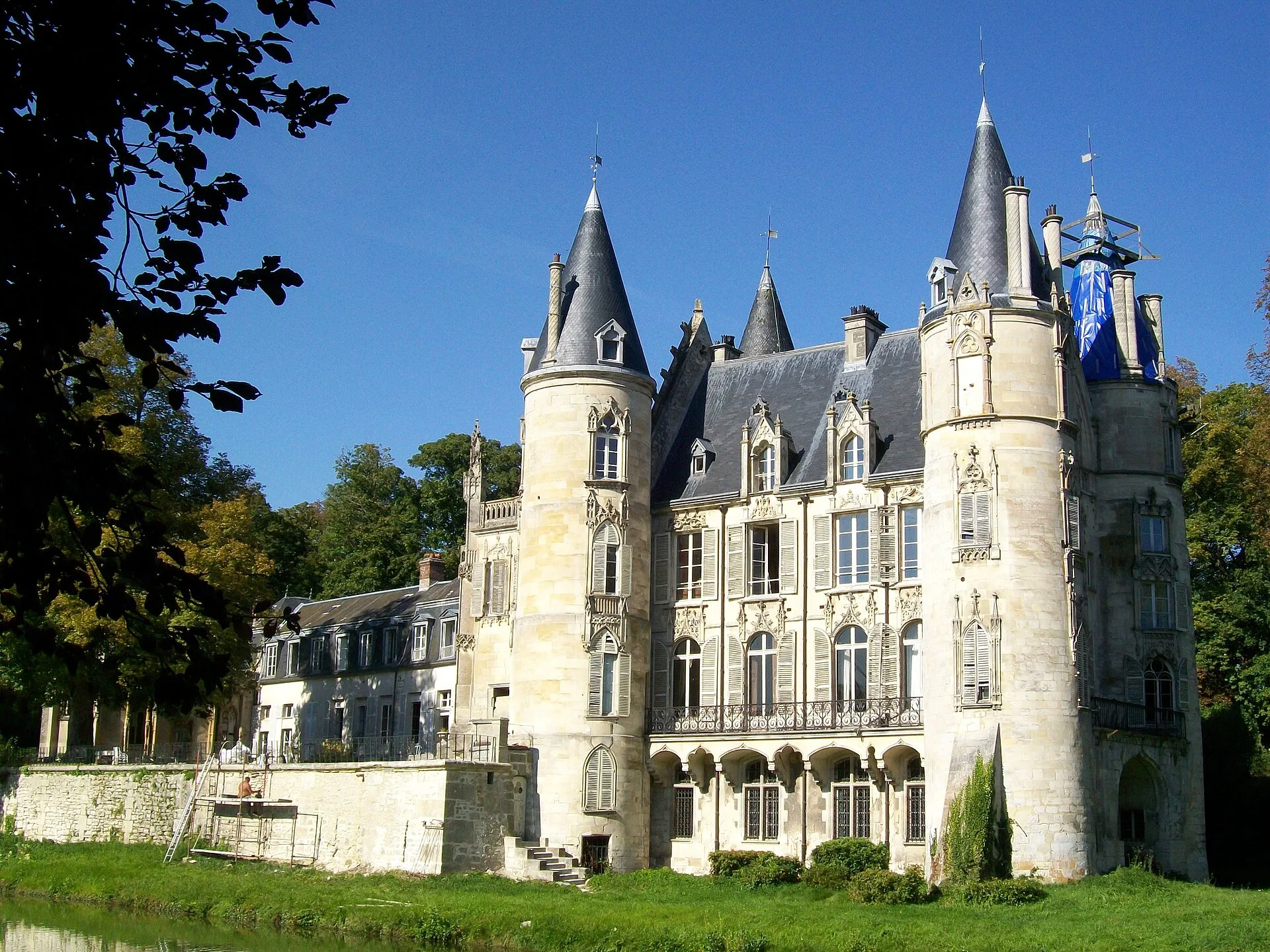 Château de Mont-l'Évêque, Mont-l'Évêque – Oise