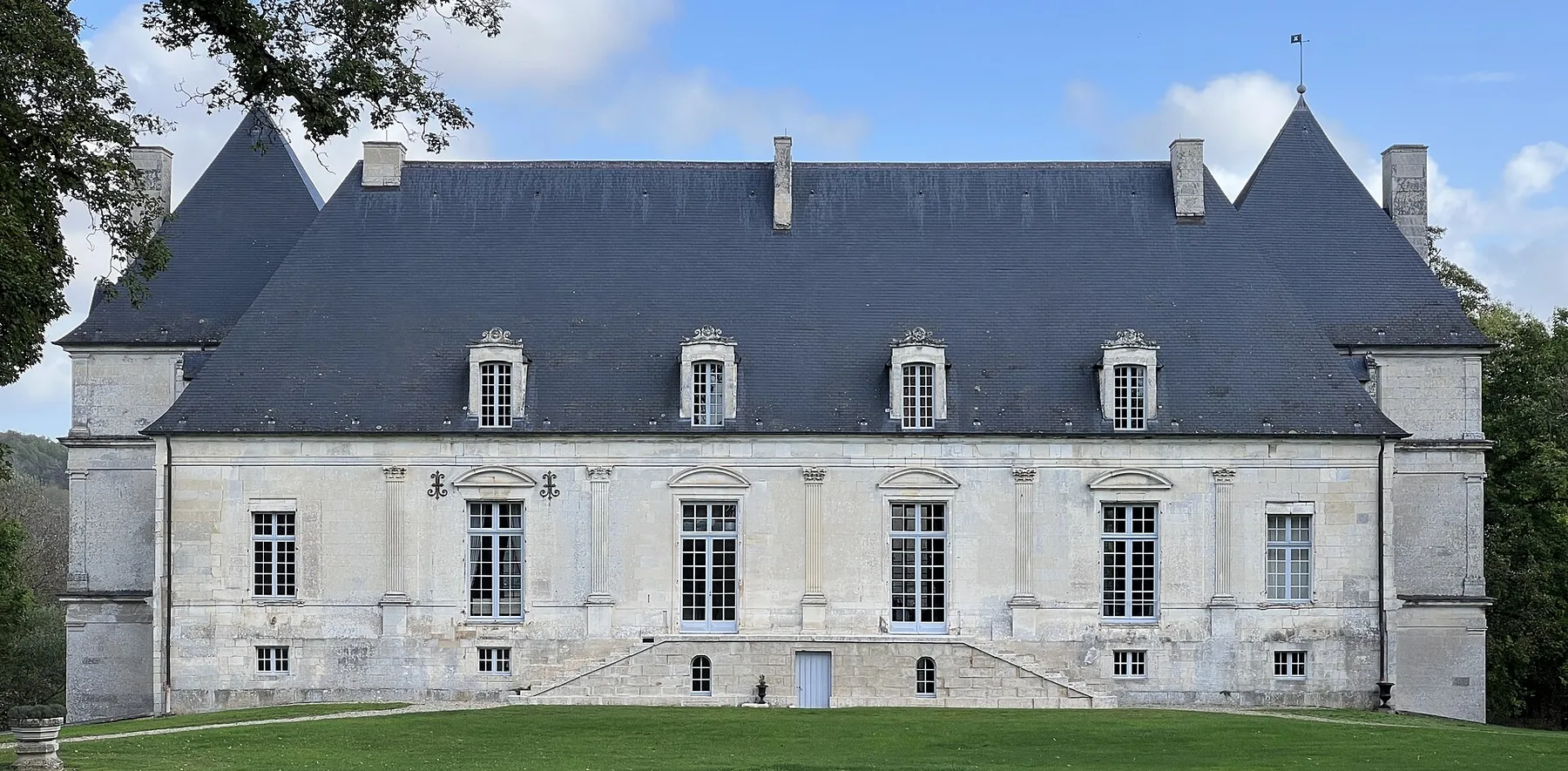 Château de Nuits, Nuits – Yonne