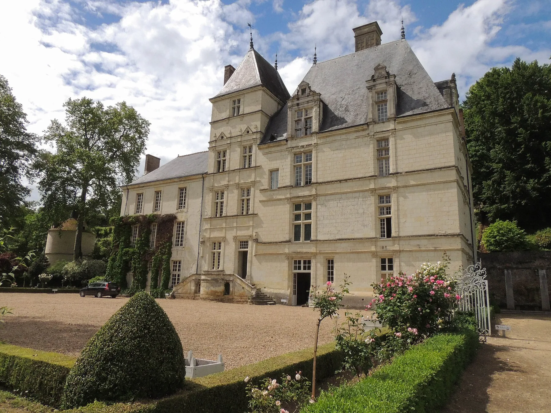 Château de Poncé, Poncé-sur-le-Loir – Sarthe