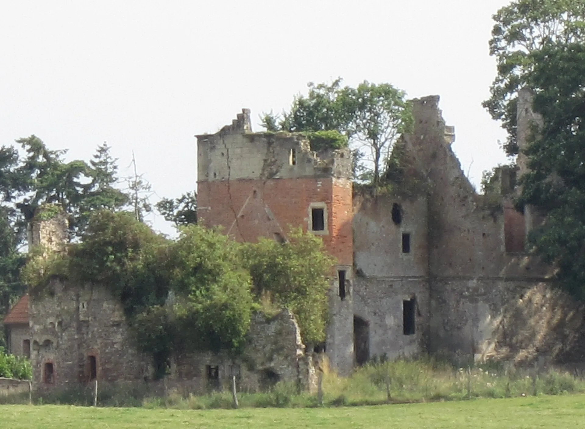Château de Saint-Germain-sur-Sèves, Saint-Germain-sur-Sèves – Manche