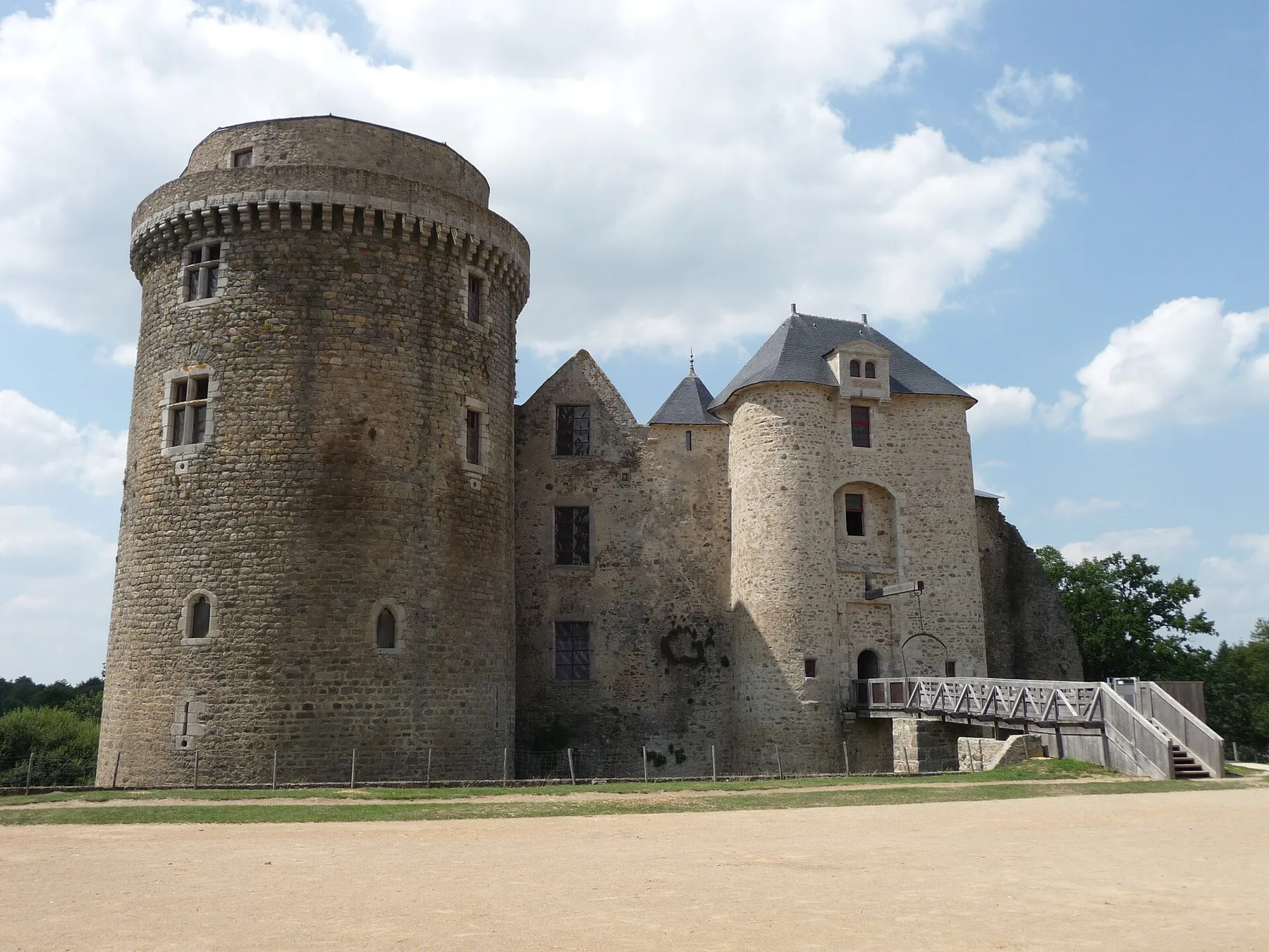 Château de Saint-Mesmin, Saint-André-sur-Sèvre – Deux-Sèvres