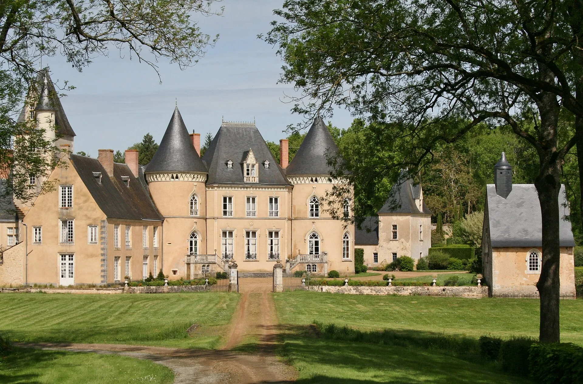 Château de Vaulogé, Fercé-sur-Sarthe – Sarthe
