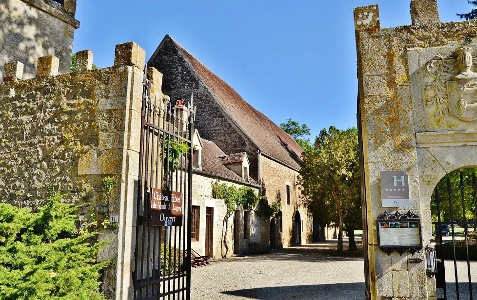 Château de Vault-de-Lugny, Vault-de-Lugny – Yonne