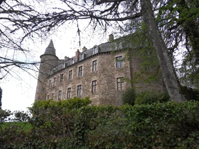 Château de Vézins-de-Lévézou