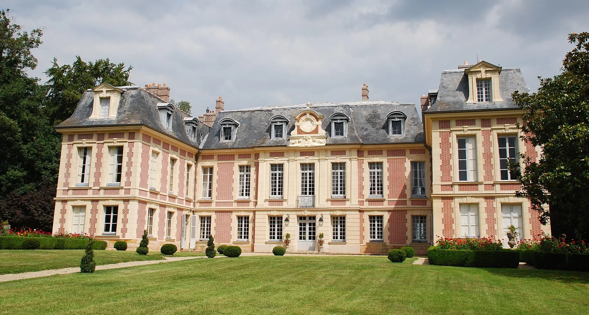 Château de Villiers-le-Bâcle, Villiers-le-Bâcle – Essonne