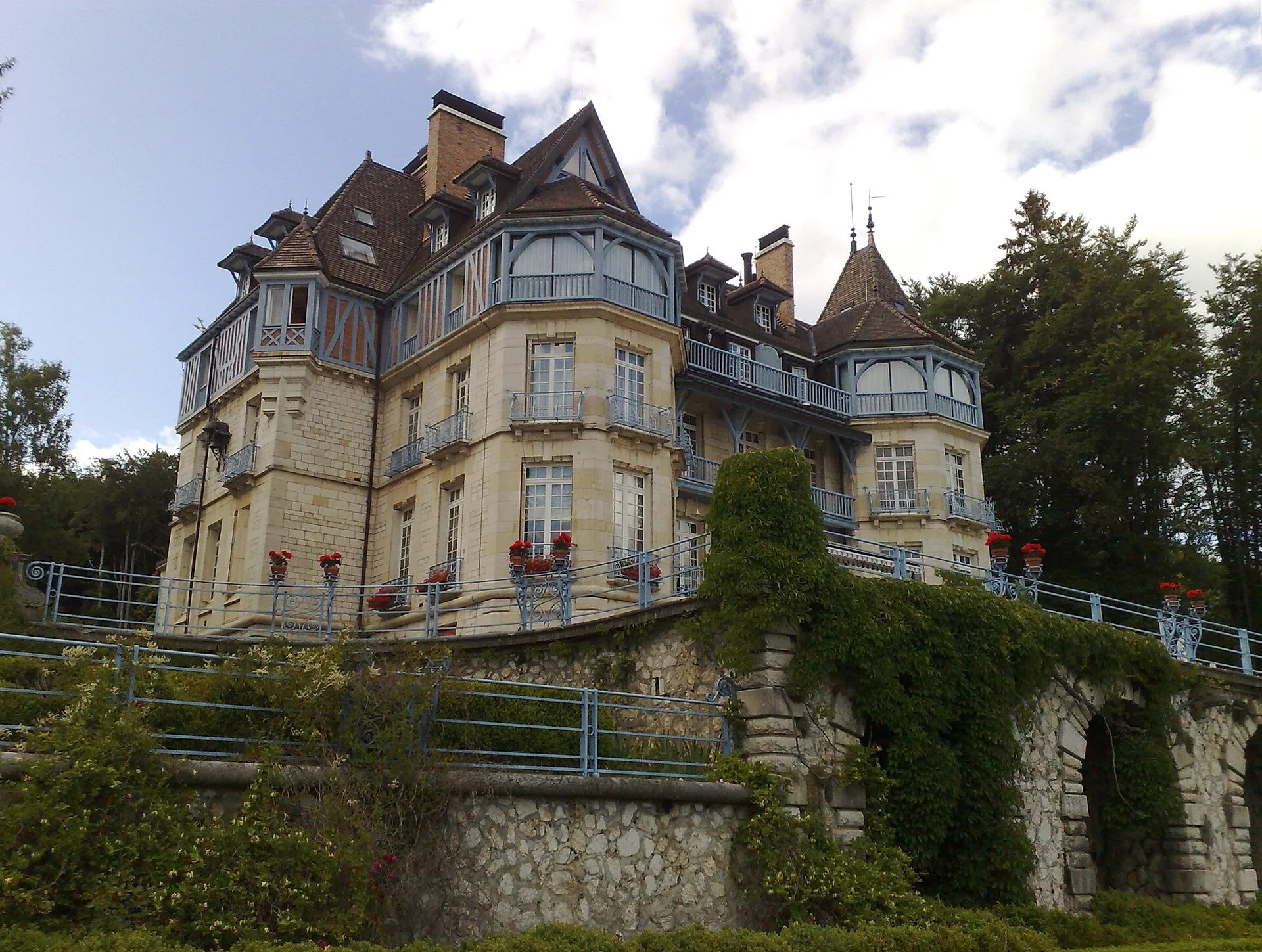 Château des Avenières, Haute-Savoie – Haute-Savoie