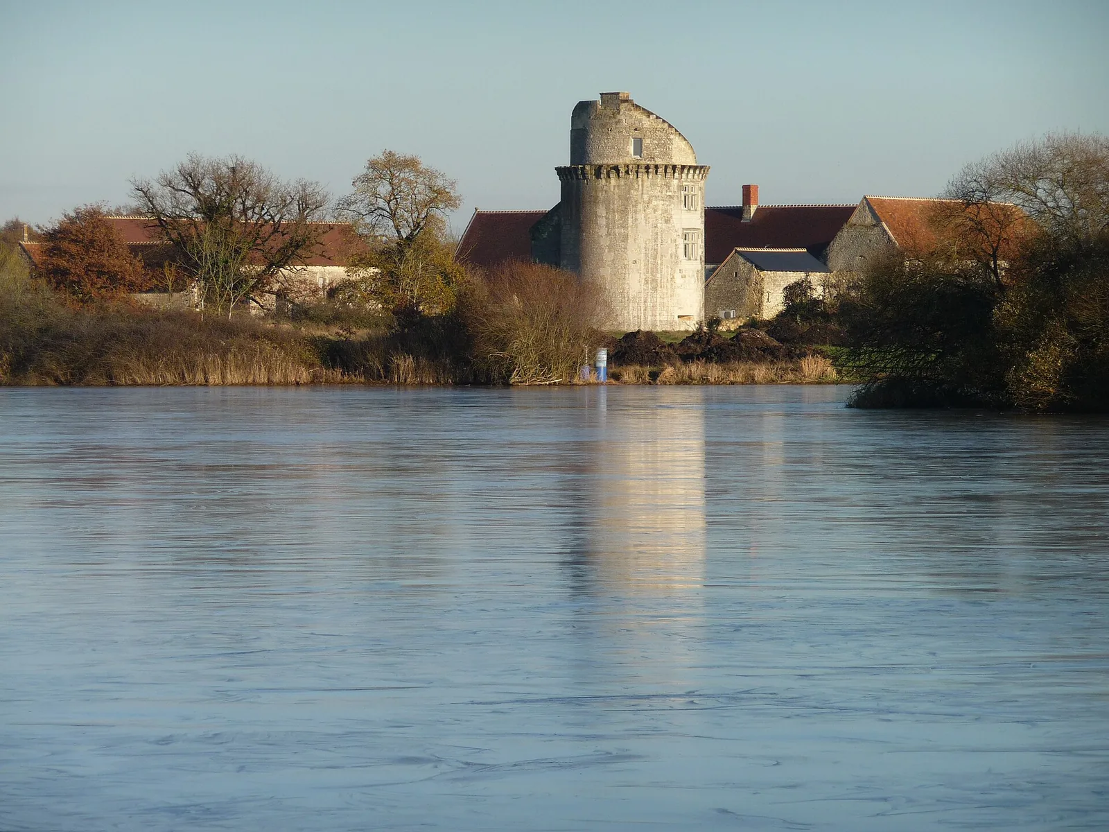 Château des Étangs, Saint-Vincent-du-Lorouër – Sarthe