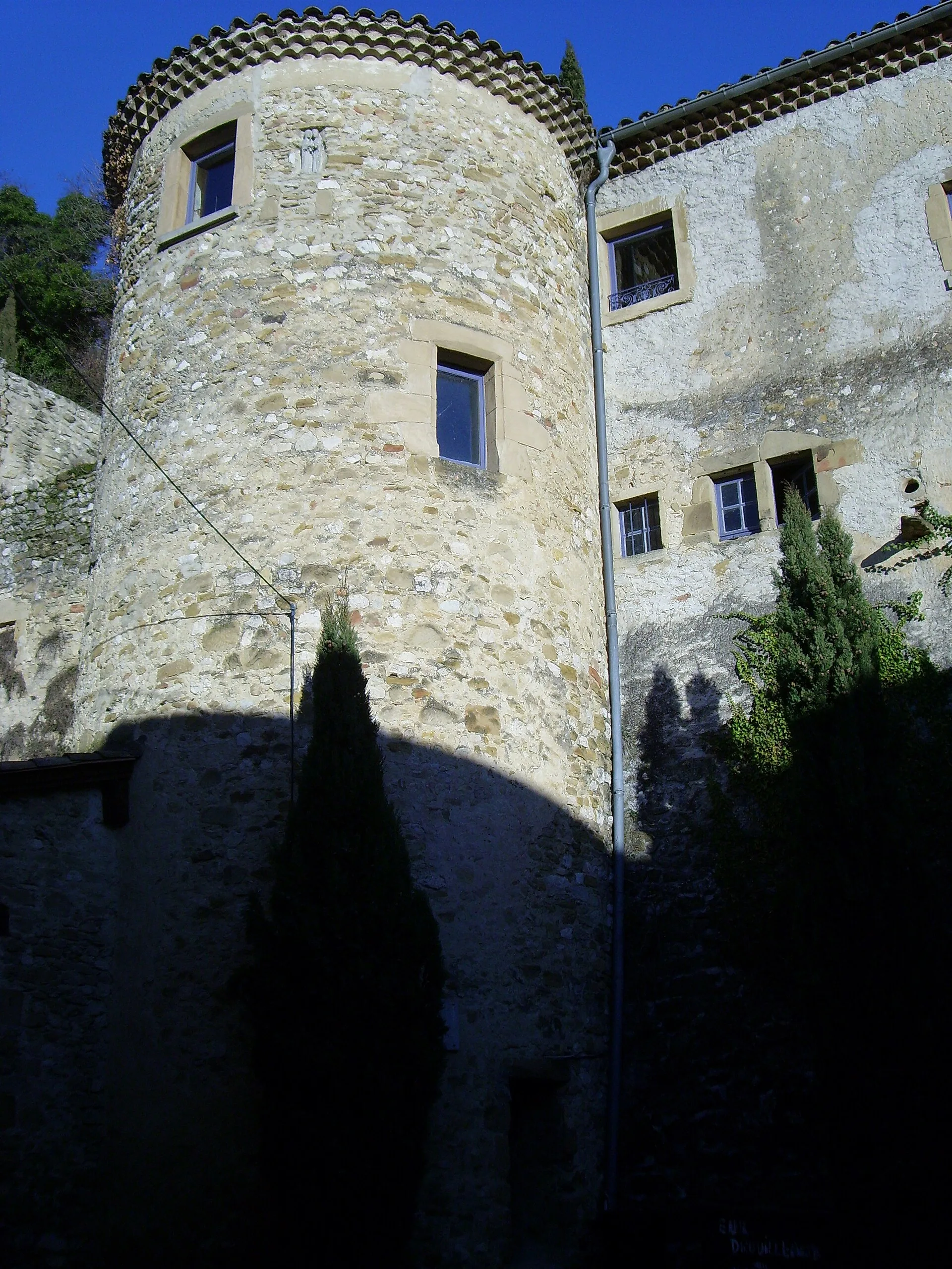 Château des évêques de Valence, Montvendre – Drôme