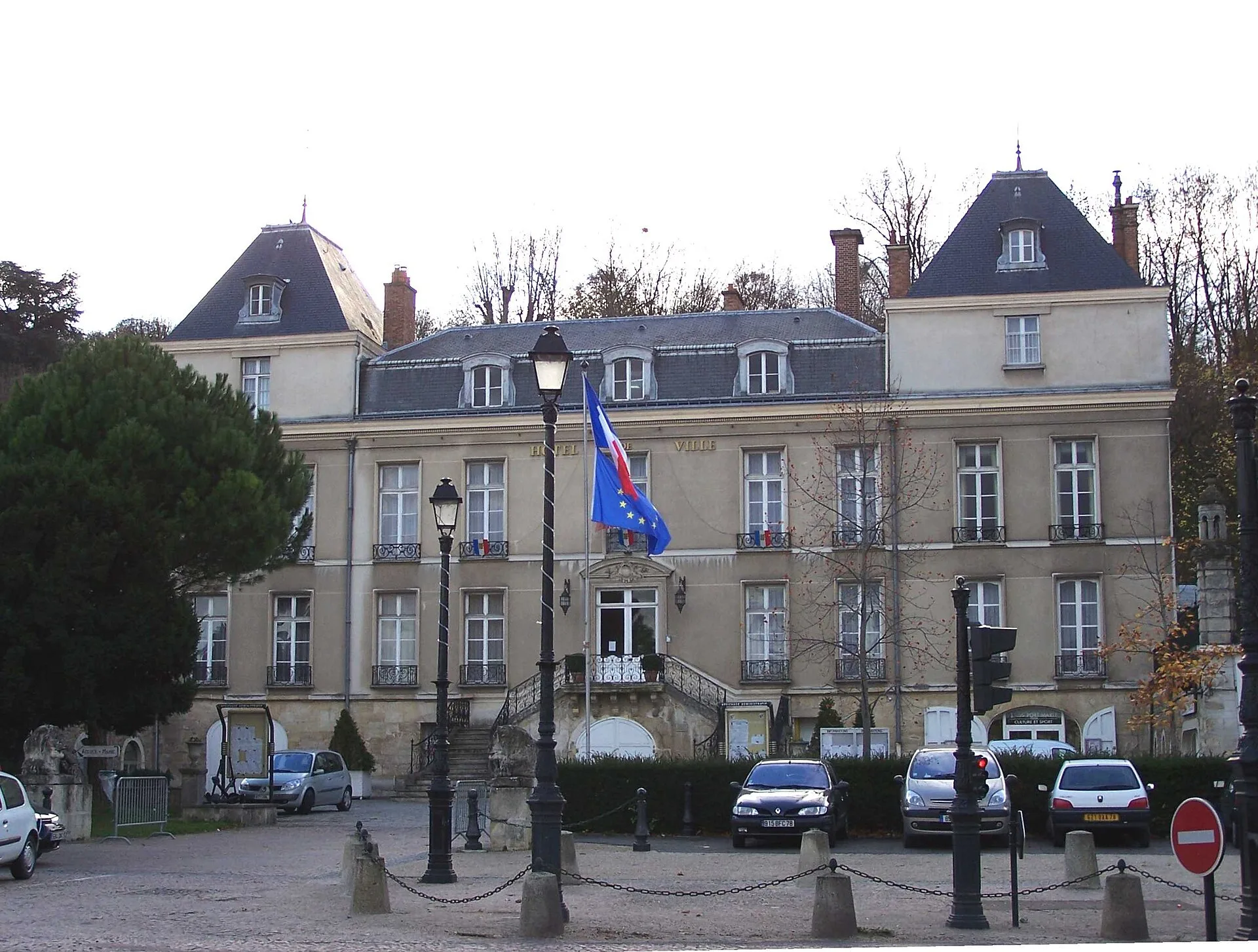 Château des Lions, Le Port-Marly – Yvelines