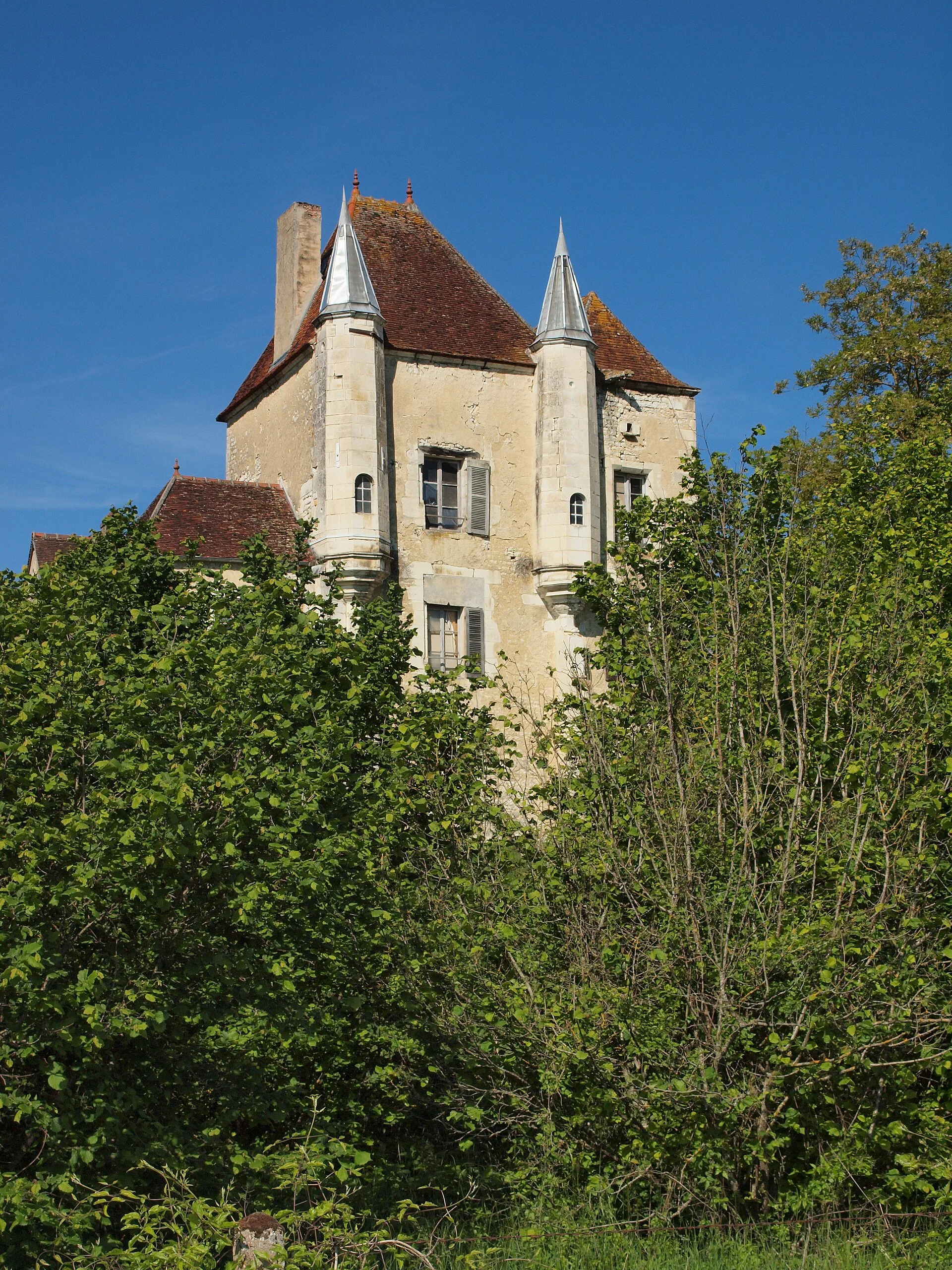 Château des Stuart, Vézinnes – Yonne