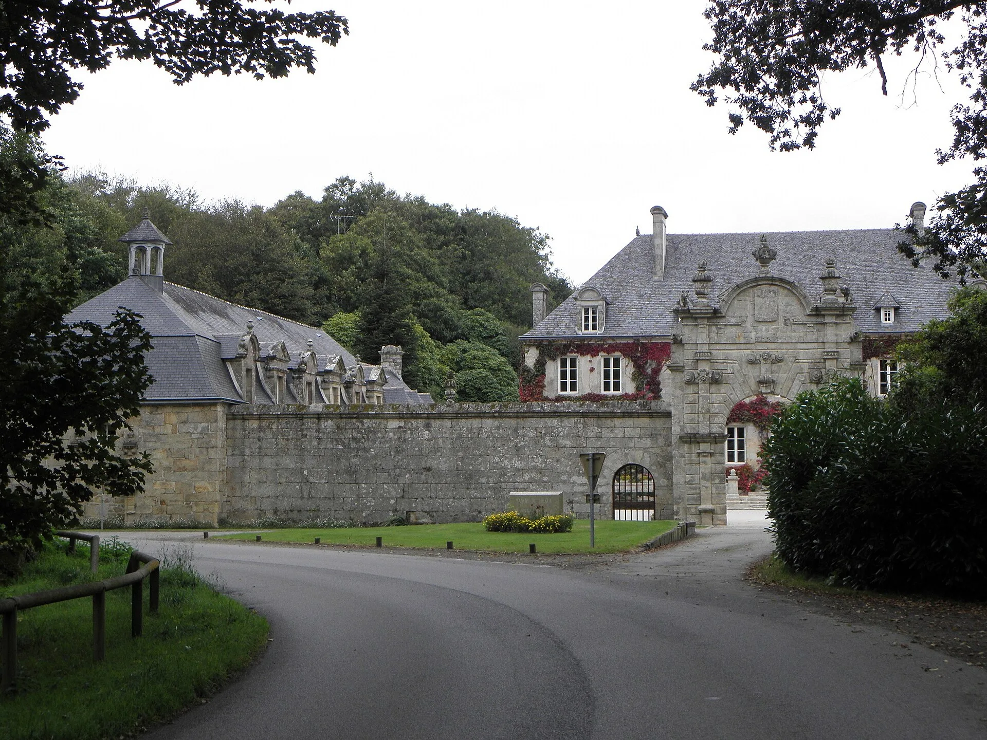 Château du Hilguy, Plogastel-Saint-Germain – Finistère