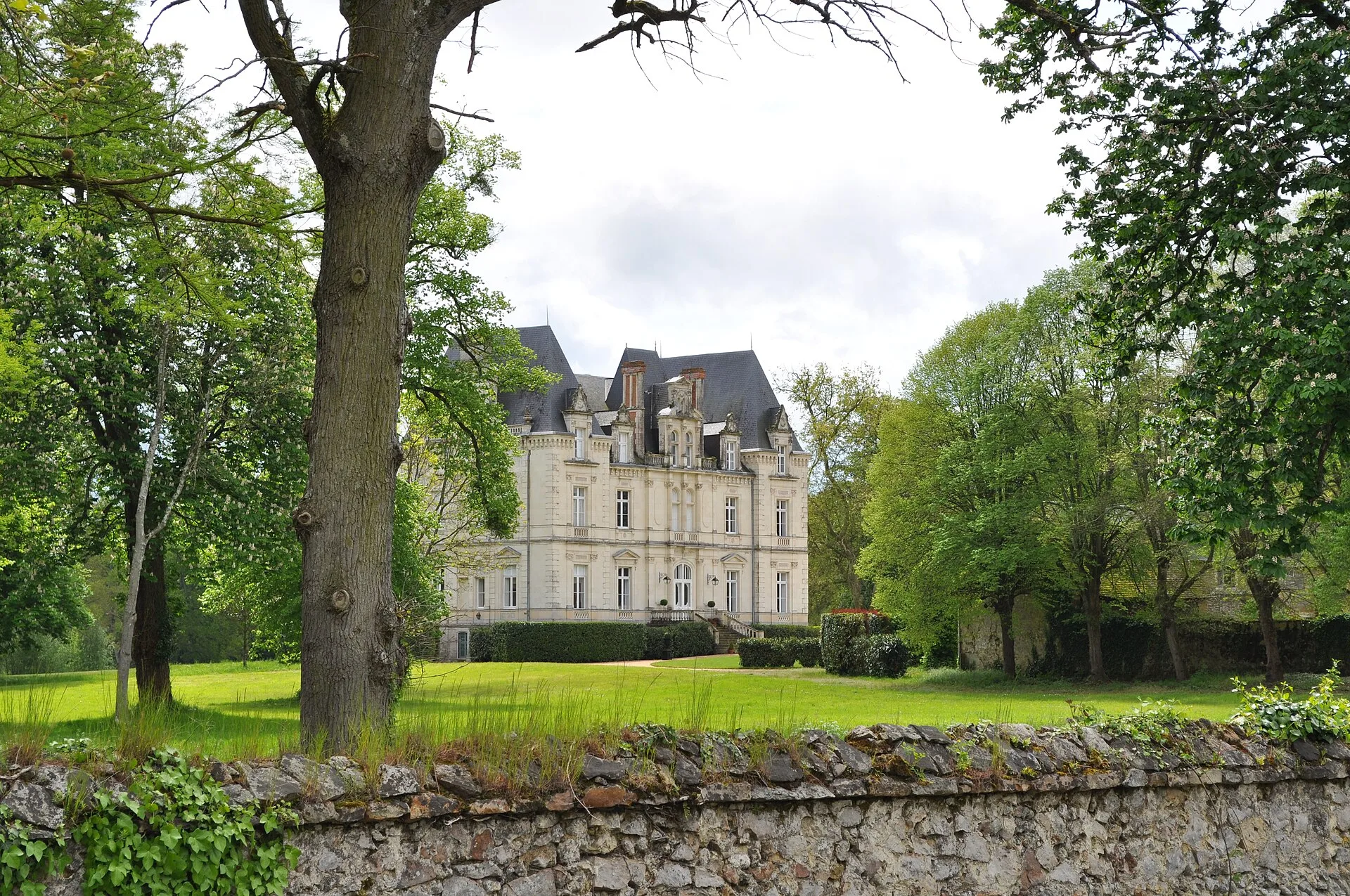 Château du Maurier, La Fontaine-Saint-Martin – Sarthe