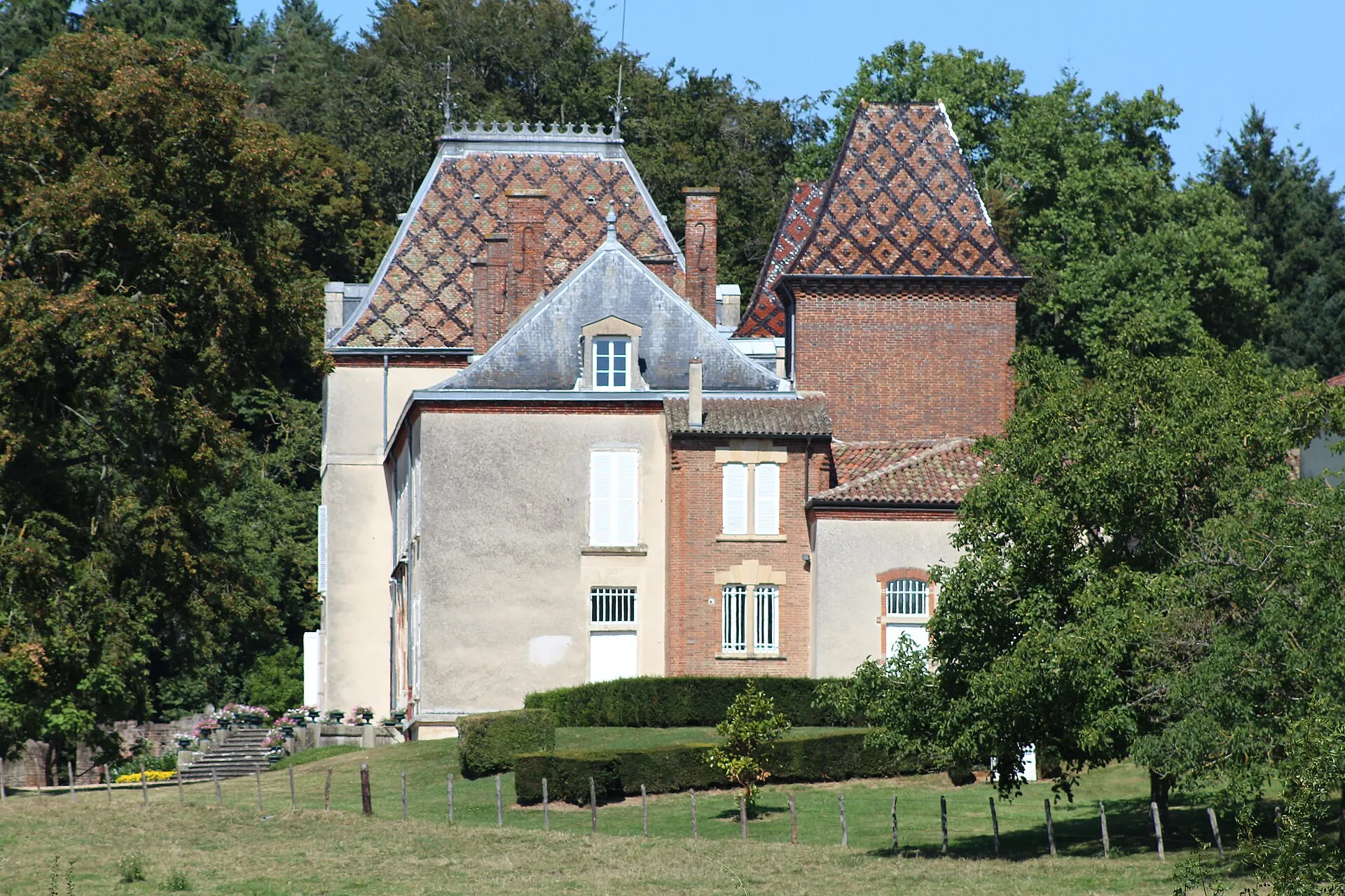 Château du Vieux Bourg de L'Abergement-Clémenciat