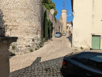 Château, église Saint-Nazaire et presbytère de Navacelles