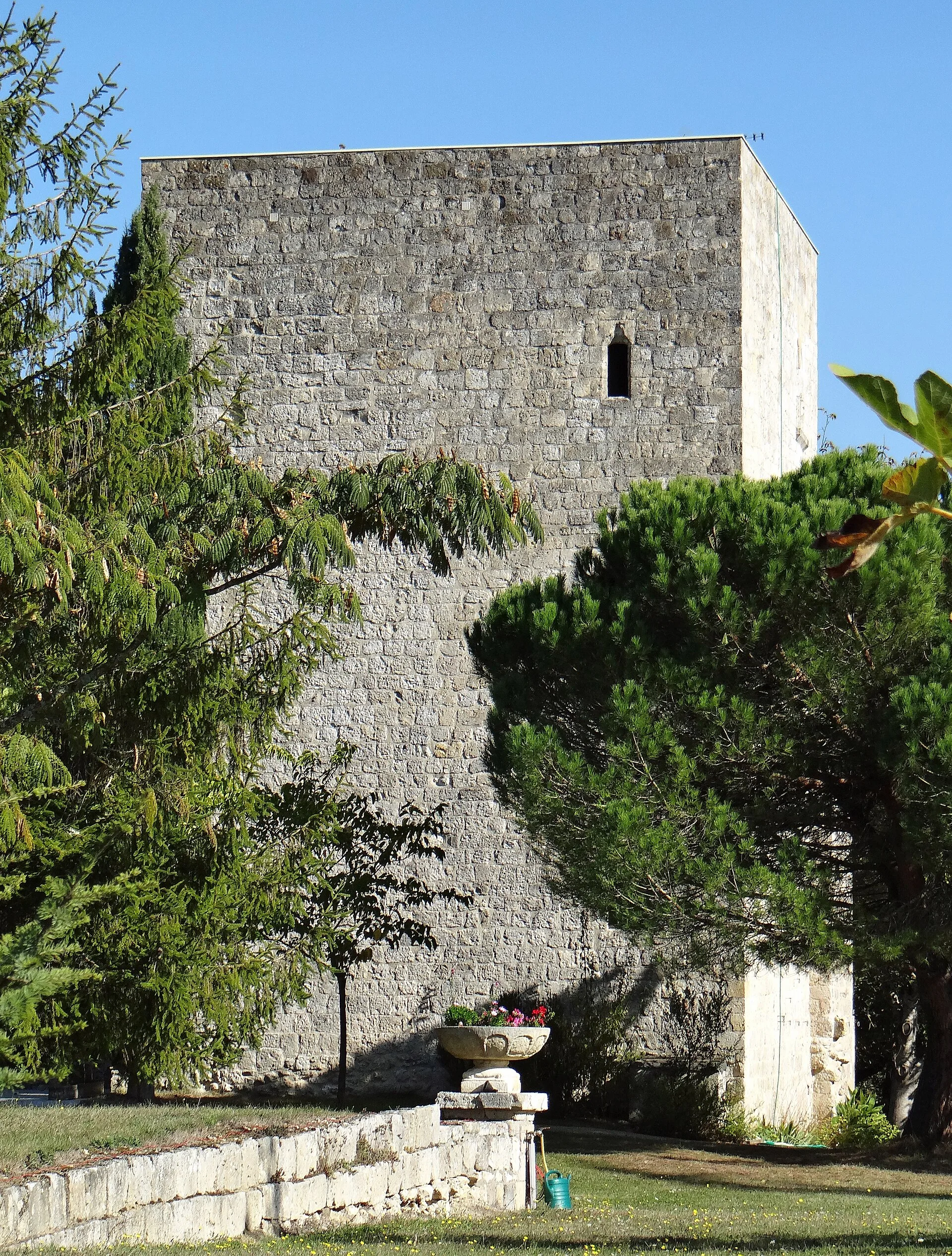 Donjon de Fauguerolles, La Croix-Blanche – Lot-et-Garonne