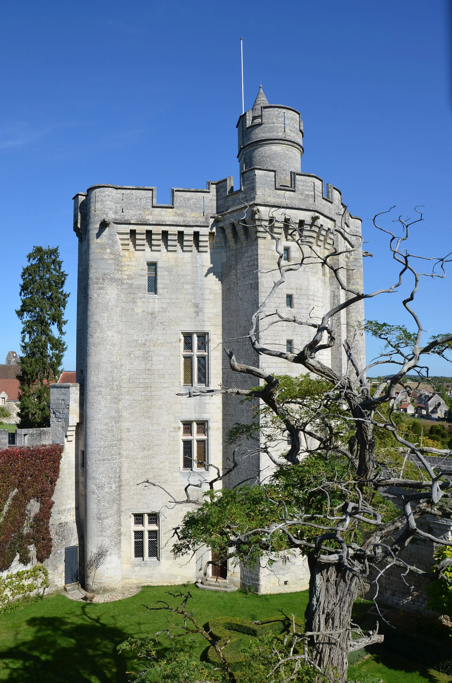 Donjon de Vez, Vez – Oise