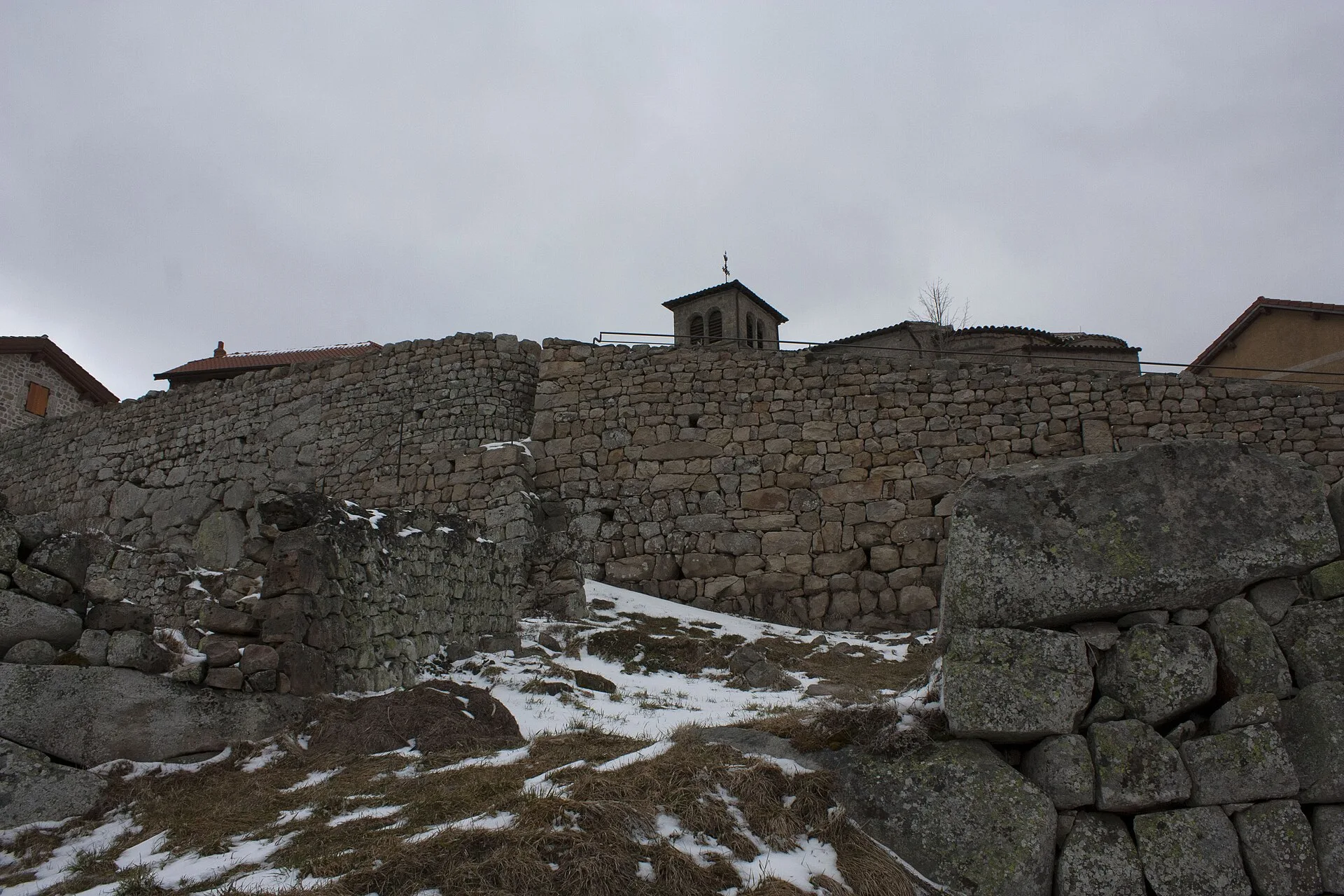 Enceinte de Montarcher, Montarcher – Loire
