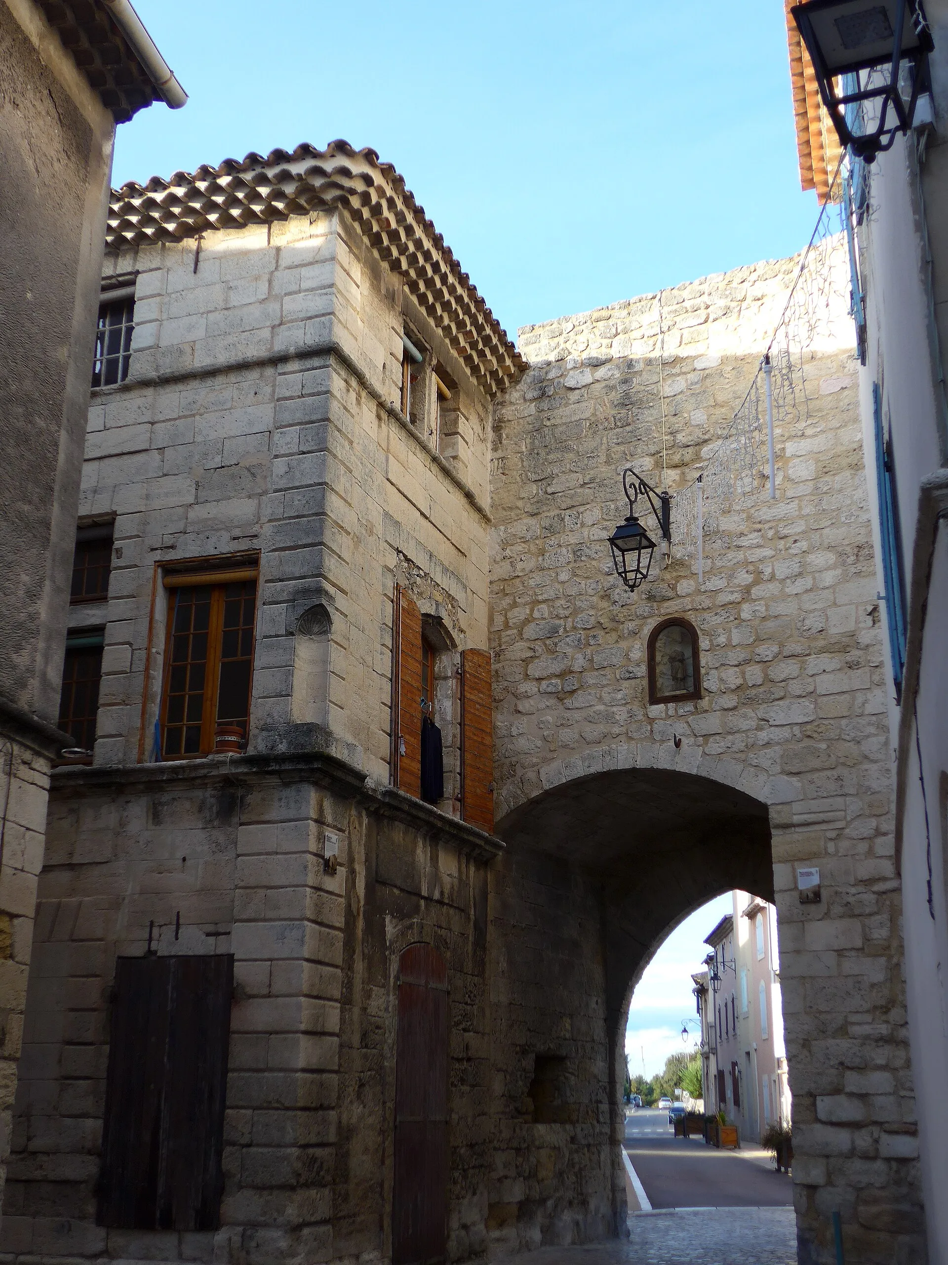 Enceinte de Saint-Mitre-les-Remparts