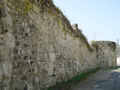 Enceinte du Grand-Andely