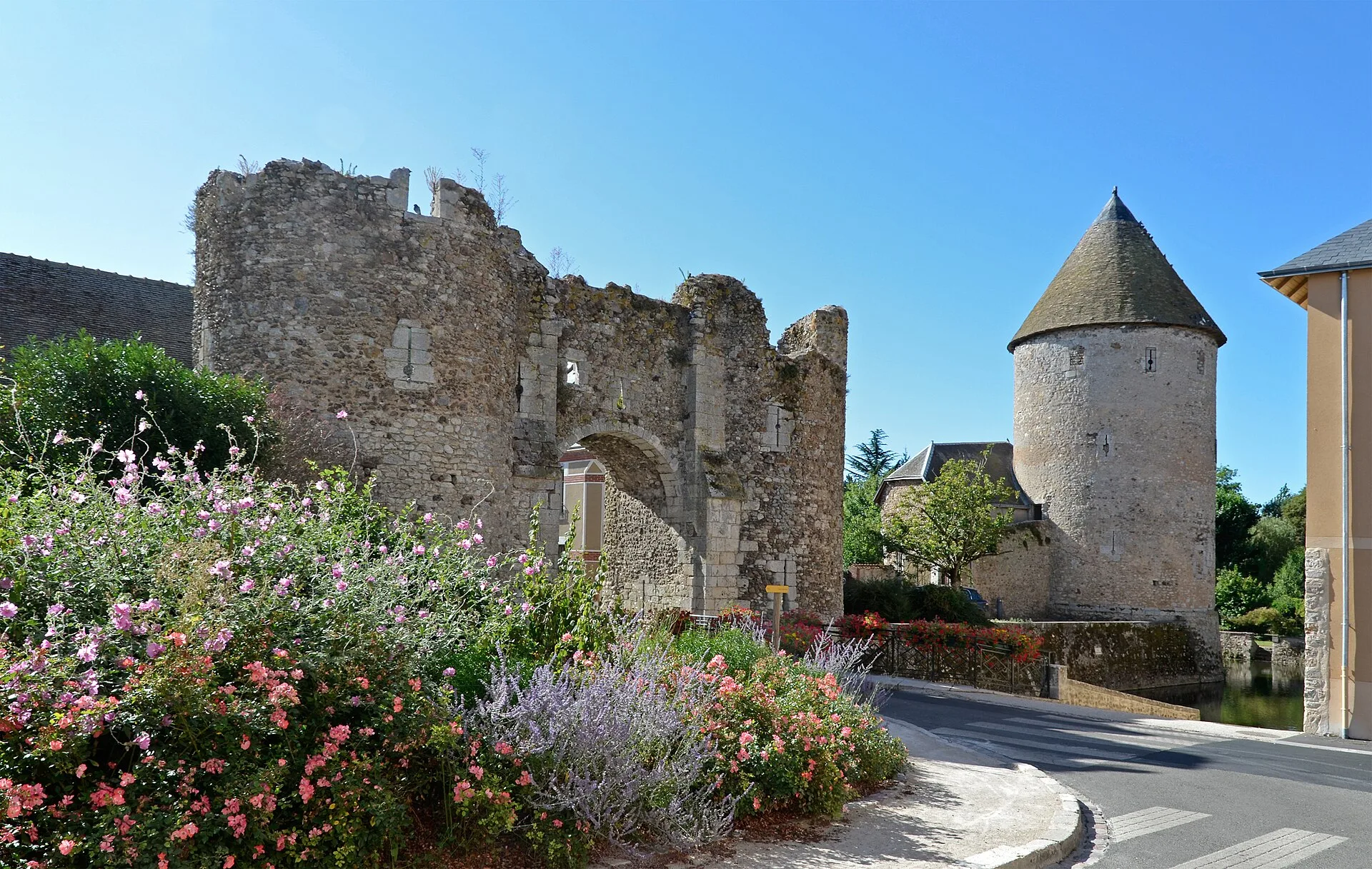 Fortifications de Bonneval, Bonneval – Eure-et-Loir