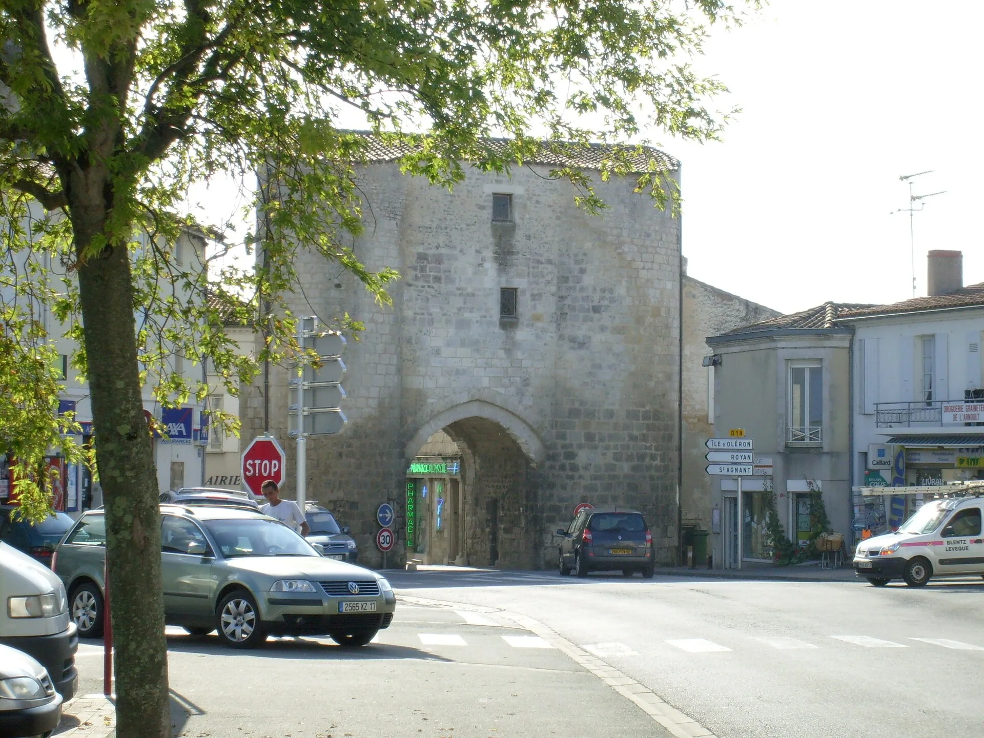 Fortifications de Pont-l'Abbé-d'Arnoult