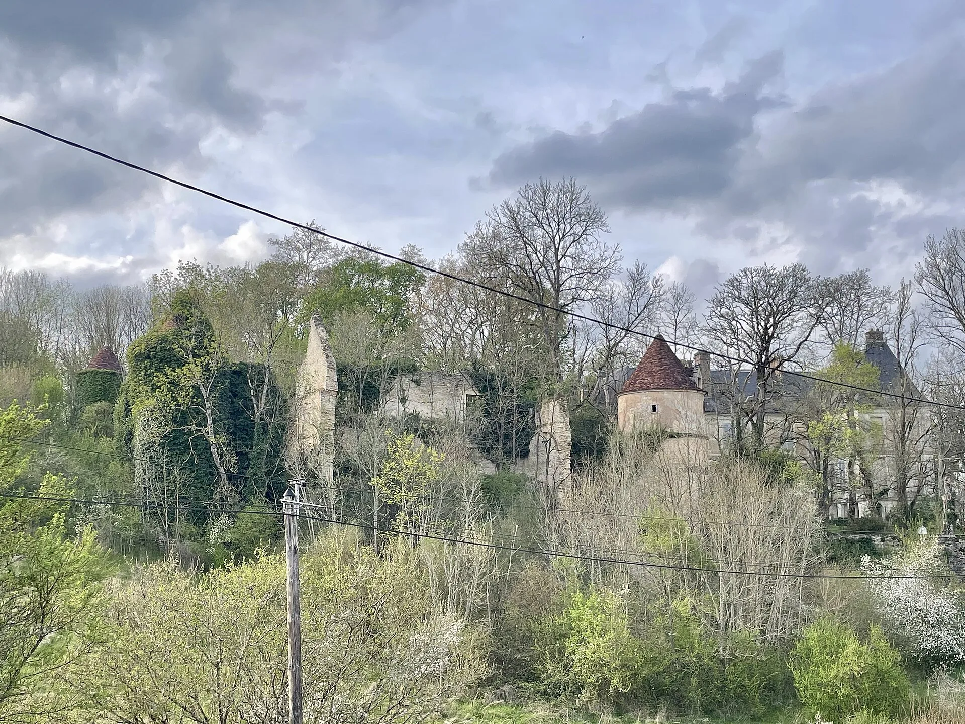 Maison forte de la Cobarde, Arcy-sur-Cure – Yonne
