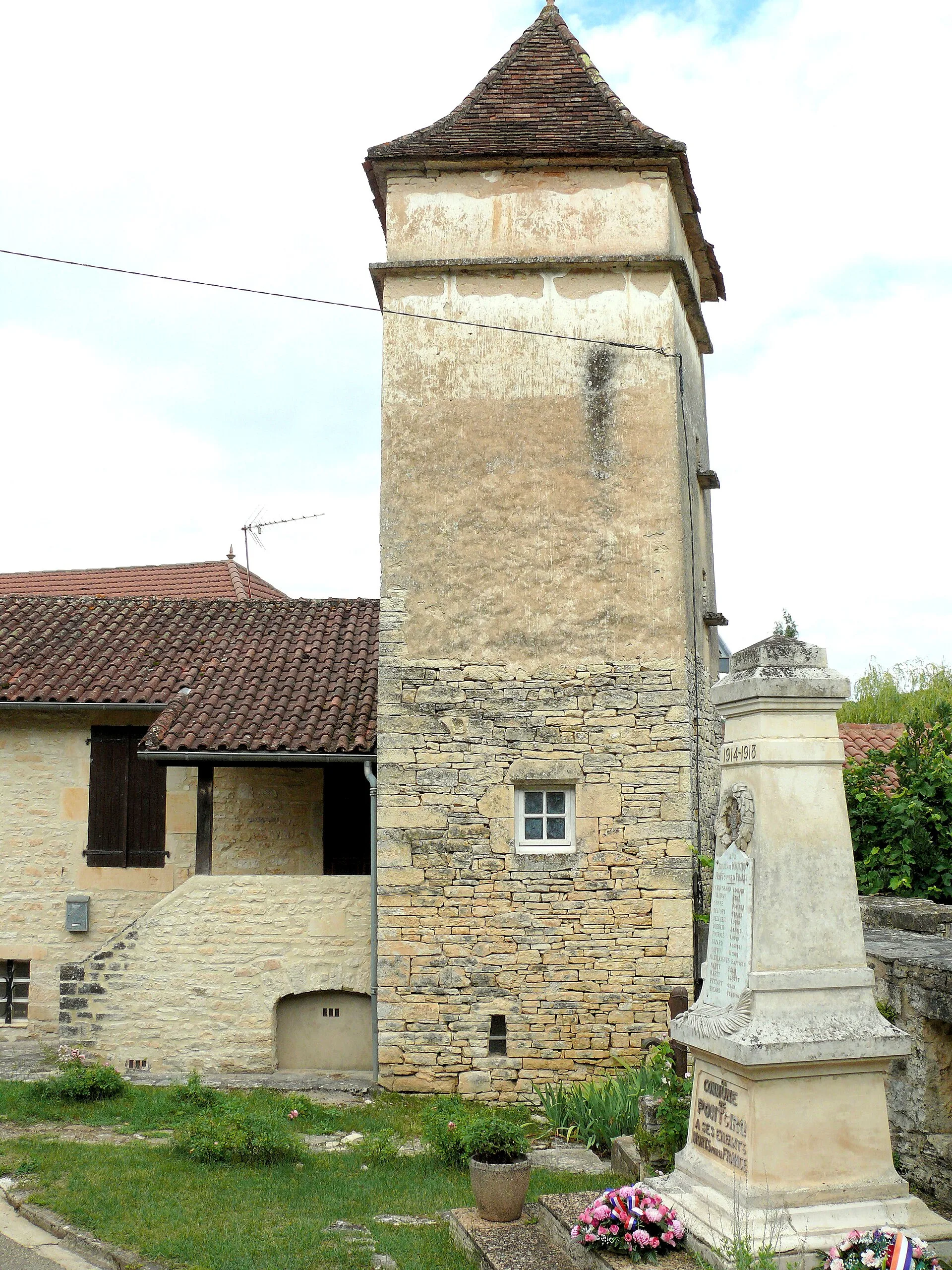 Maison forte de Labastide-Floyras, Pontcirq – Lot
