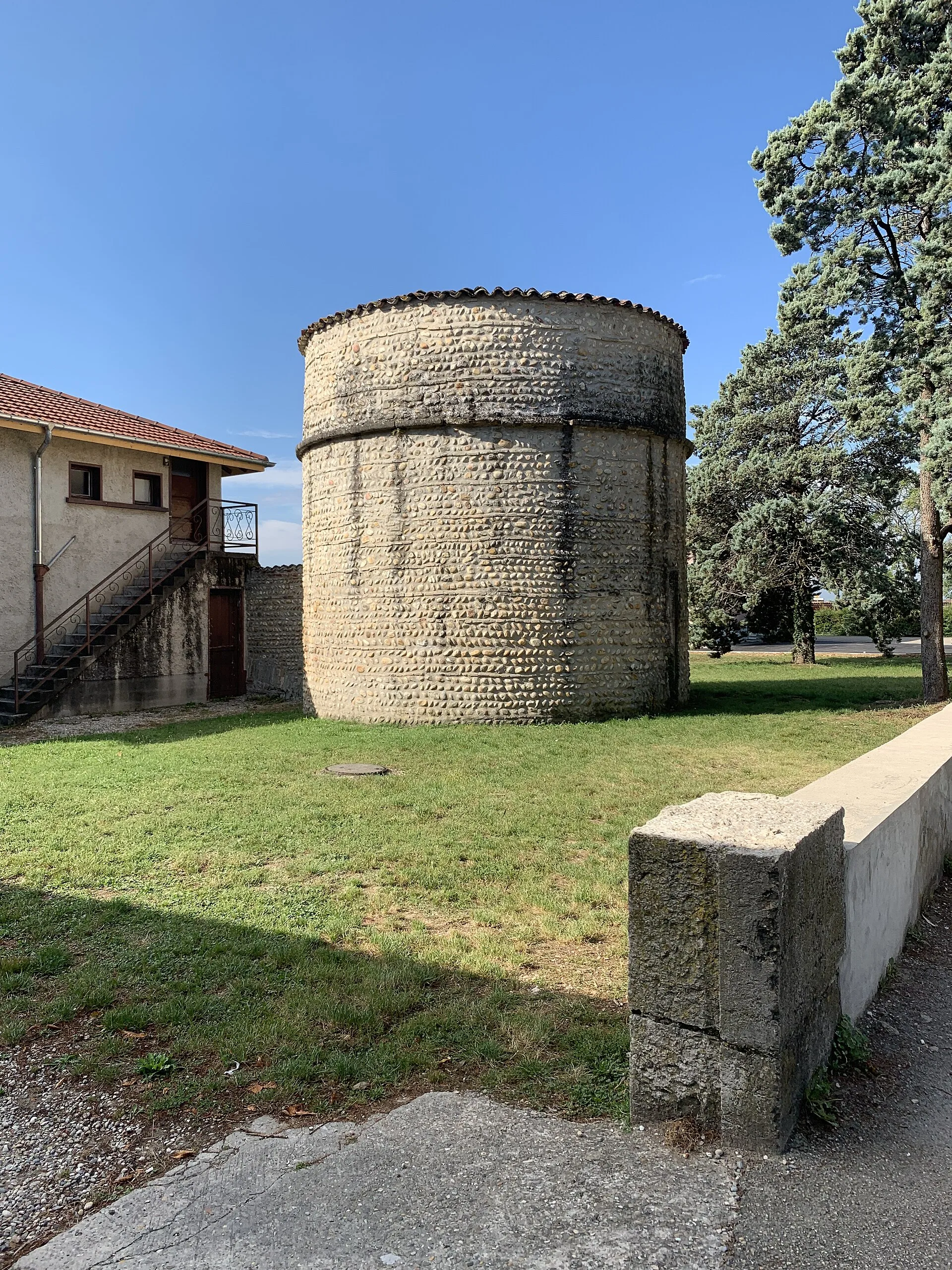Maison forte de Montherot de Balan