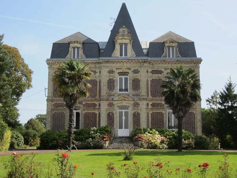 Manoir de Crux, au sud du village d'Incleville