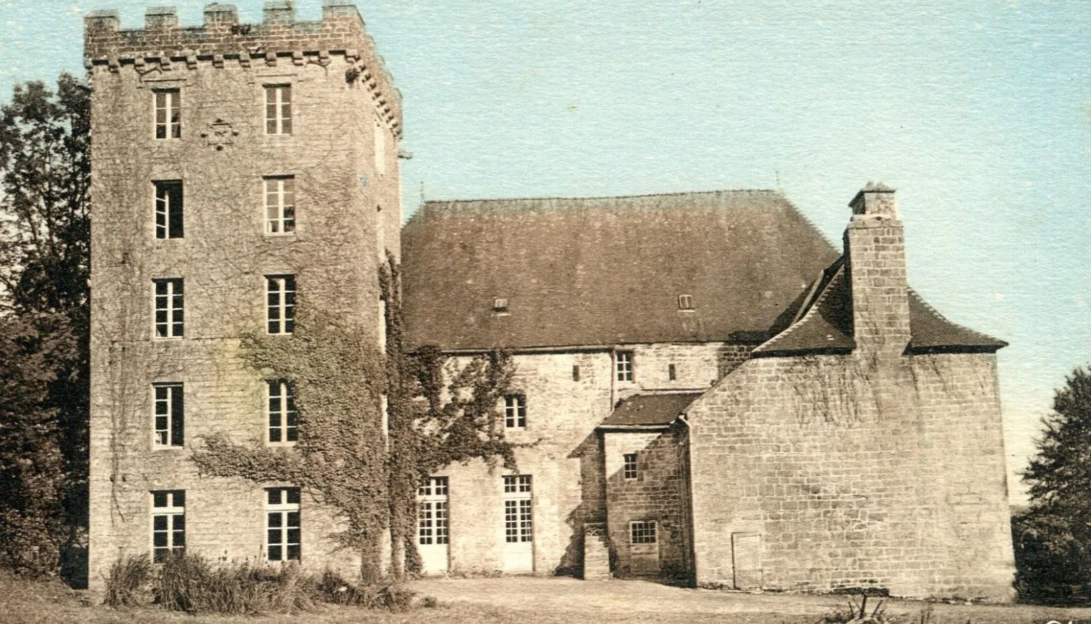 Manoir de Kerminizy, Saint-Tugdual – Morbihan
