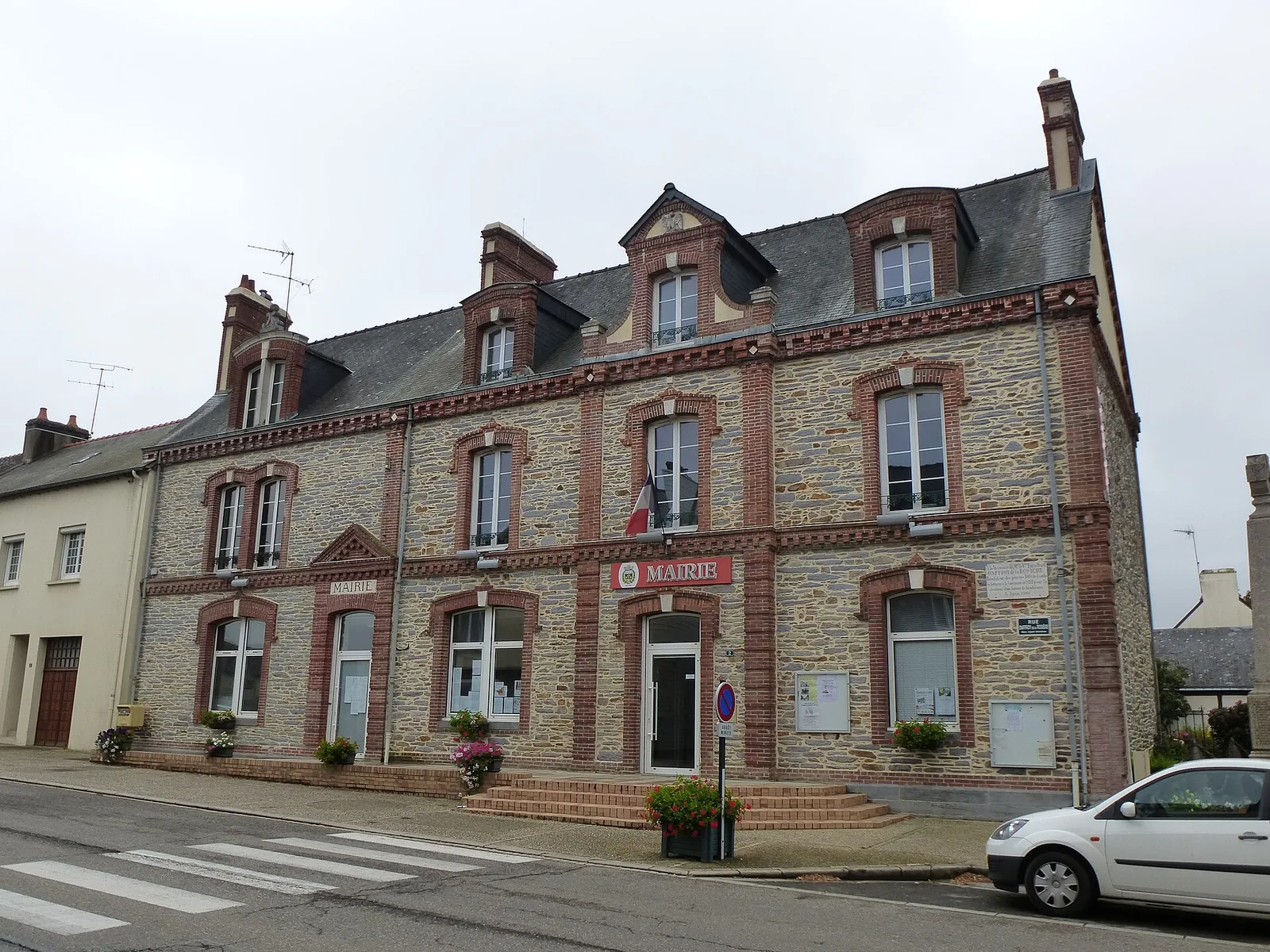 Manoir de la Cour de Sixt, Sixt-sur-Aff – Ille-et-Vilaine