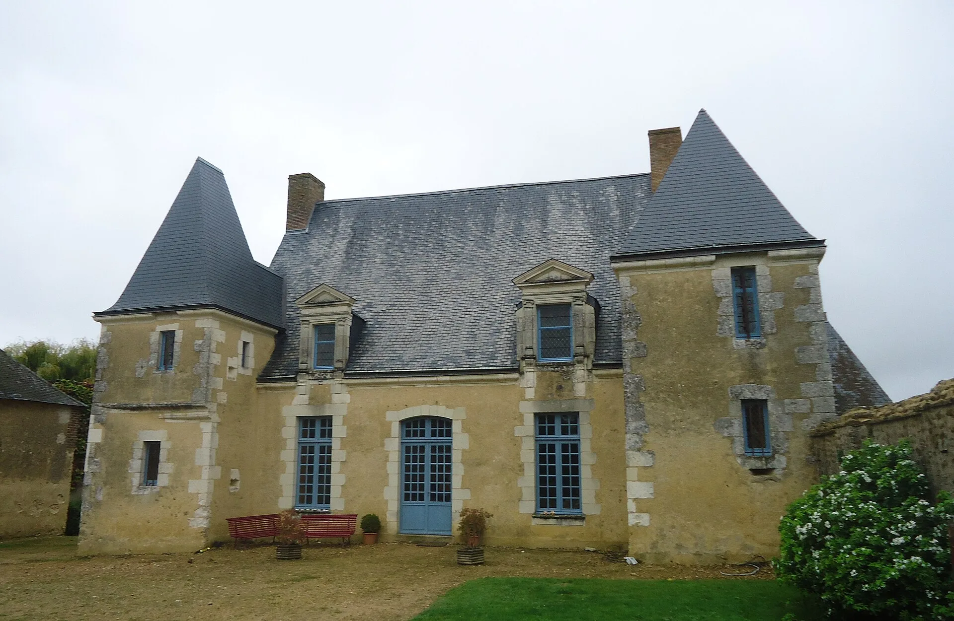 Manoir de la Faverie, Beaumont-Pied-de-Bœuf – Sarthe