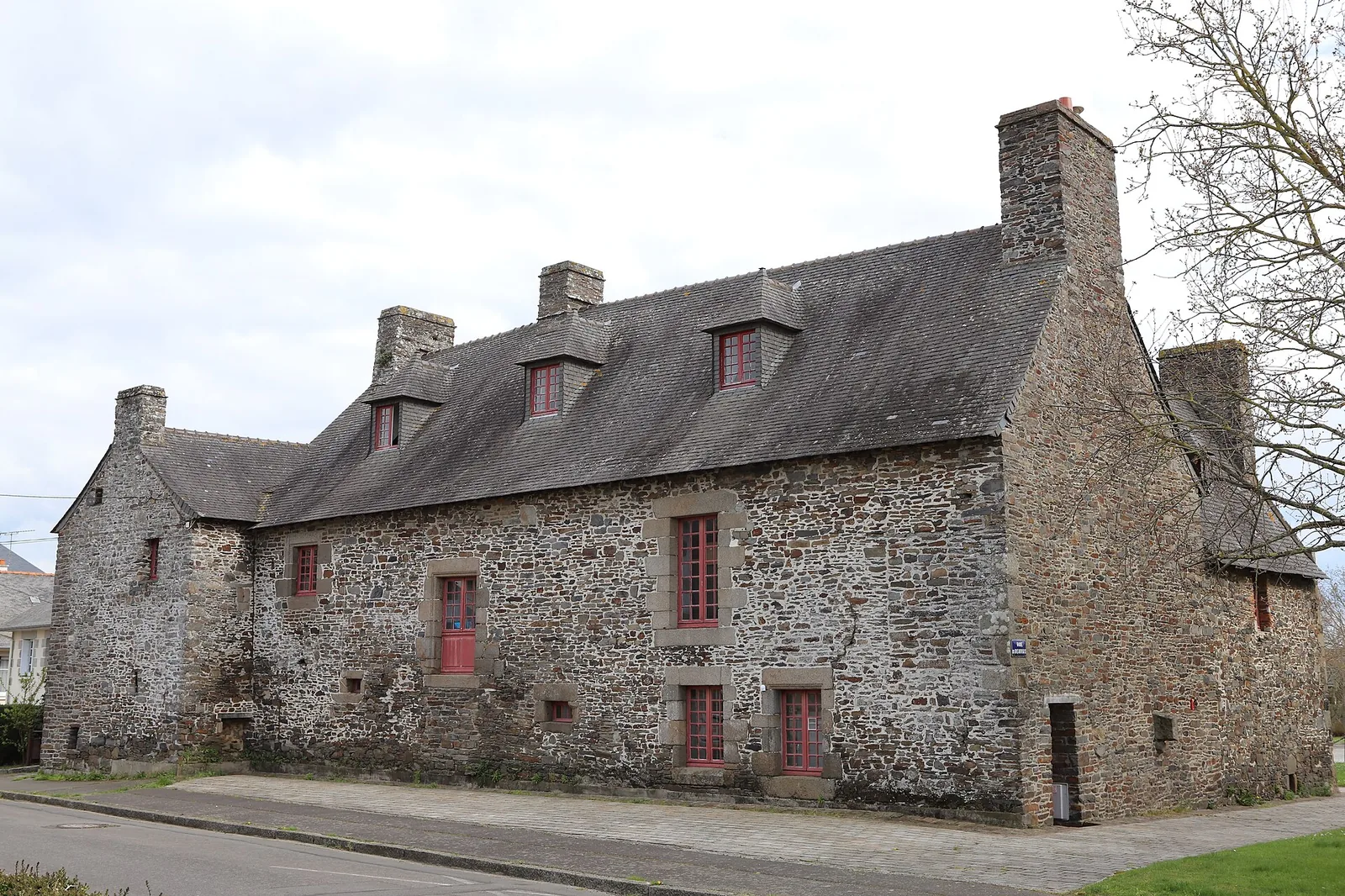 Manoir des Beauvais, actuellement Maison des Jeunes et de la Culture, Dol-de-Bretagne – Ille-et-Vilaine