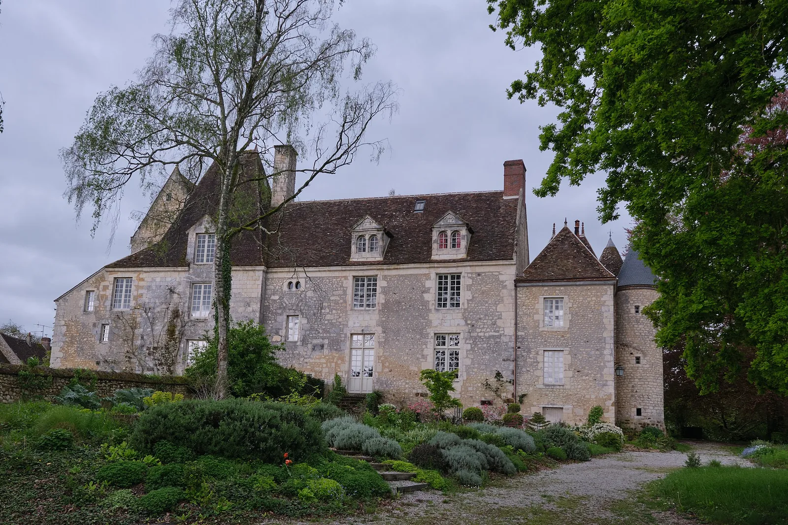 Manoir des Perrignes, Cour-Maugis sur Huisne – Orne