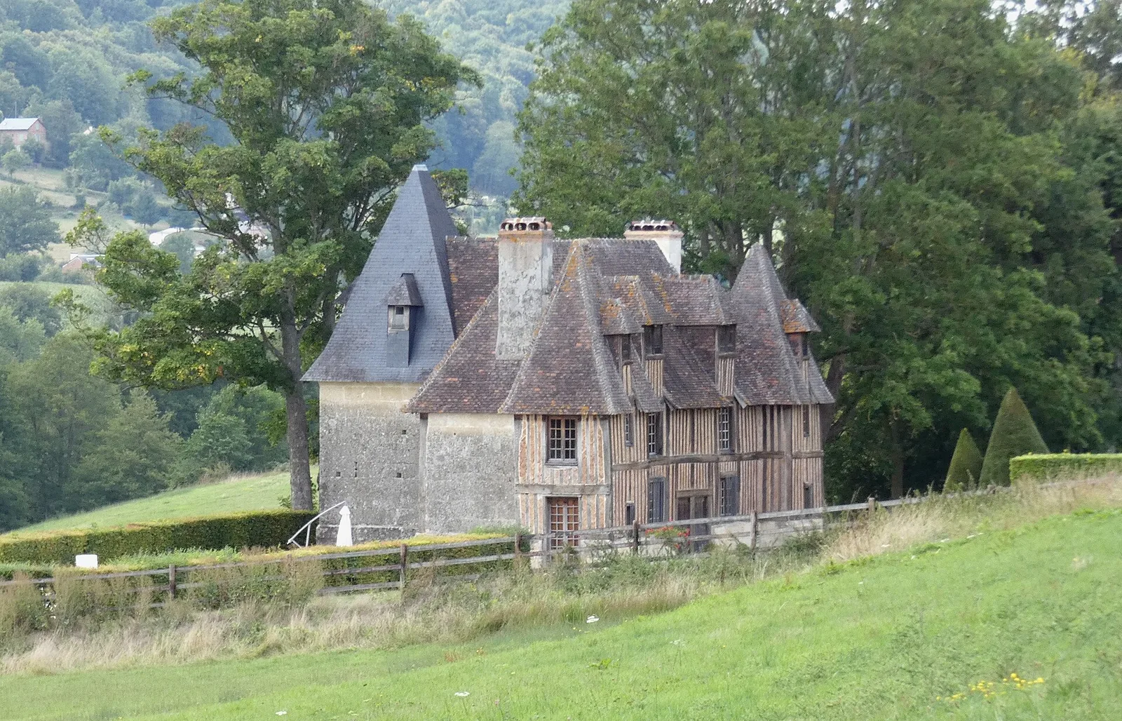 Manoir du Mesnil, Roiville – Orne
