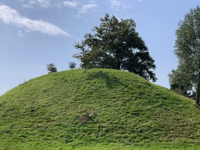 Motte castrale de Saint-Cyr-sur-Menthon