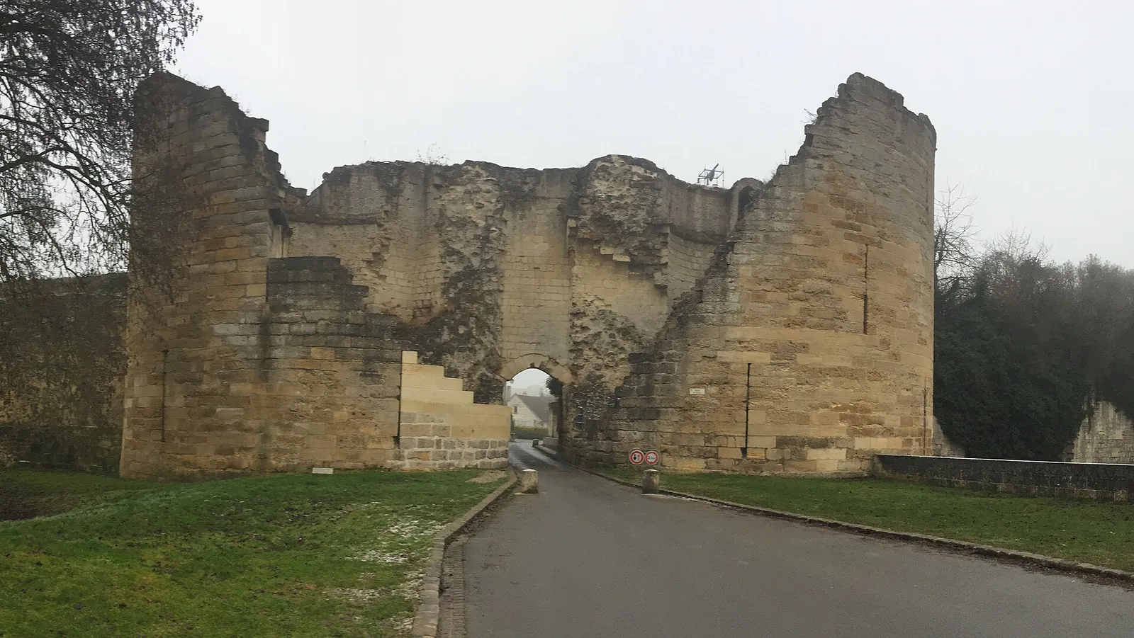Porte de Laon et remparts
